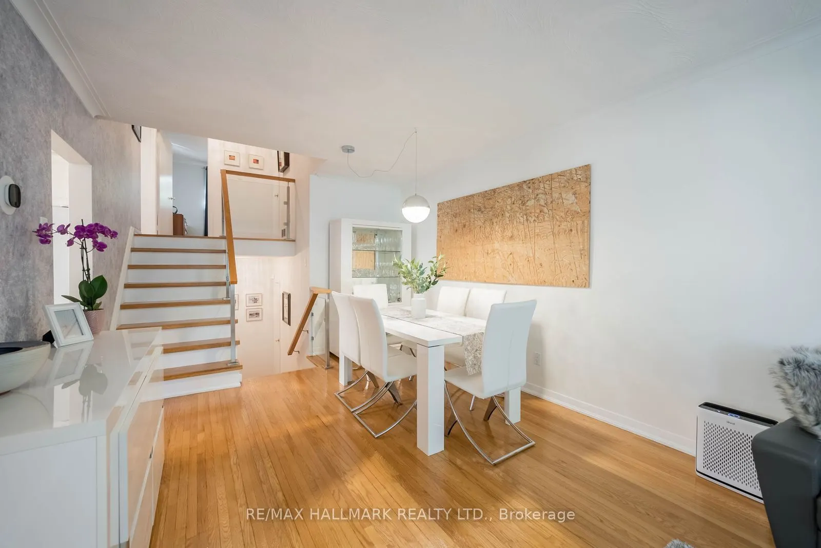 27 Pinebrook Avenue
