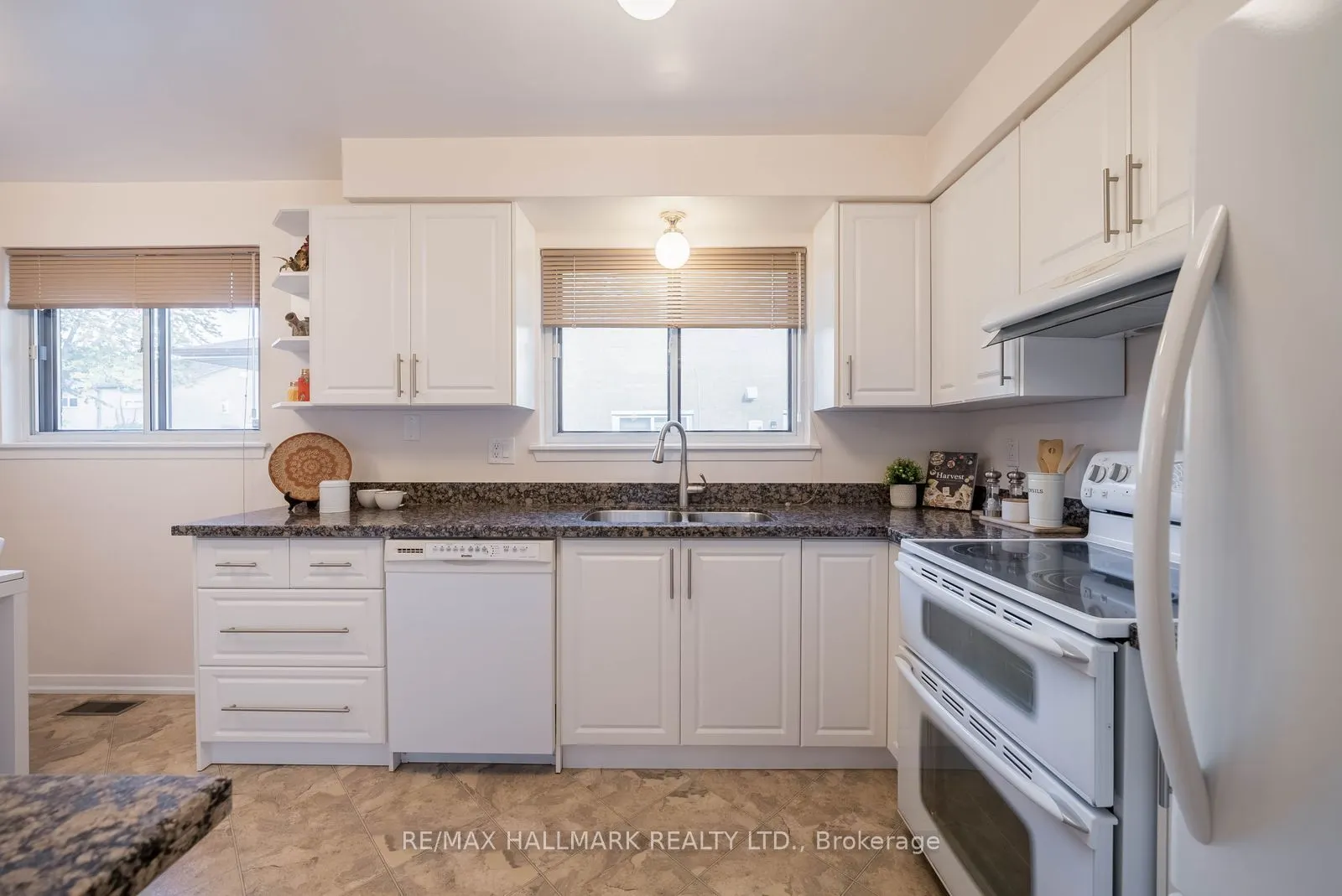 27 Pinebrook Avenue
