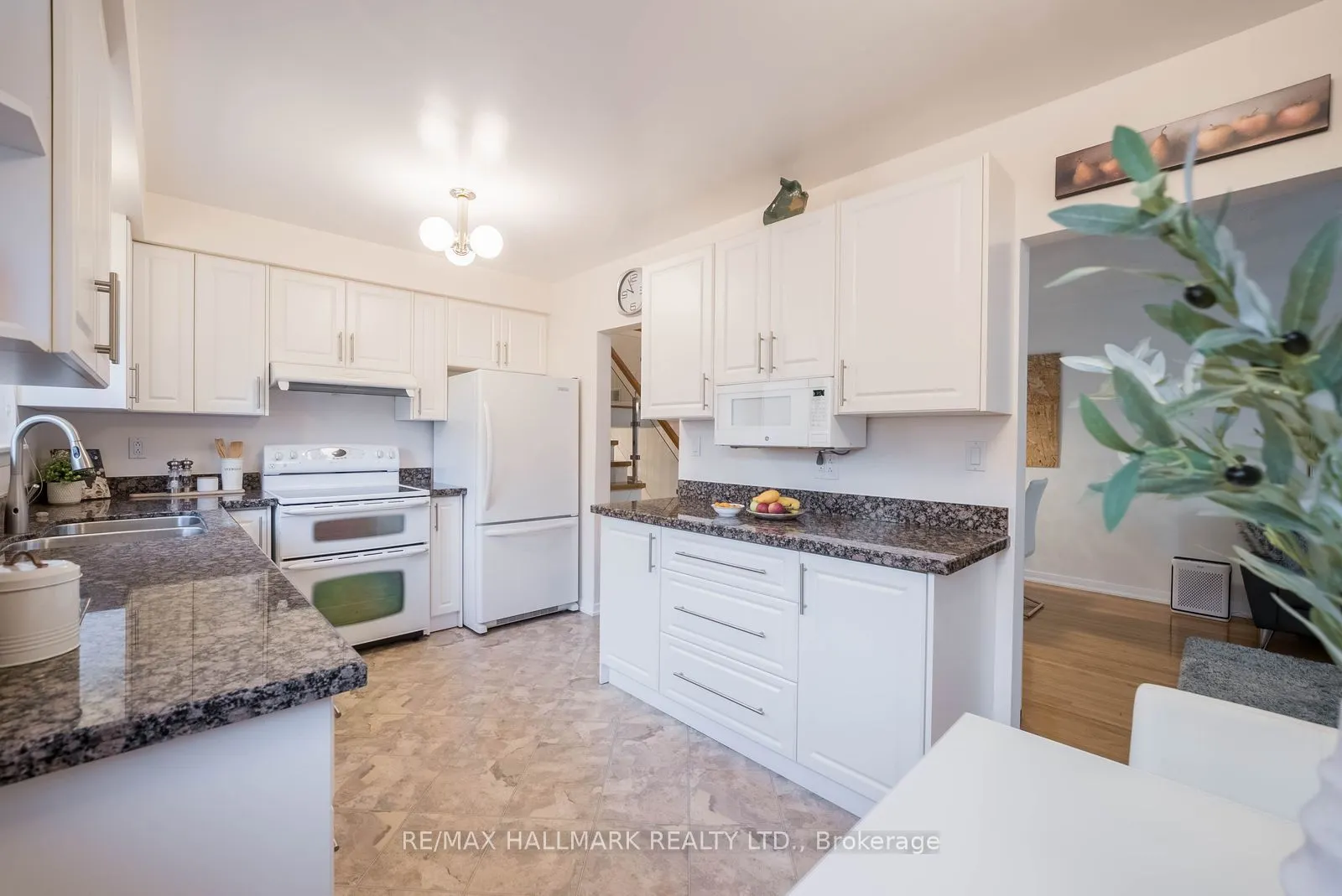 27 Pinebrook Avenue