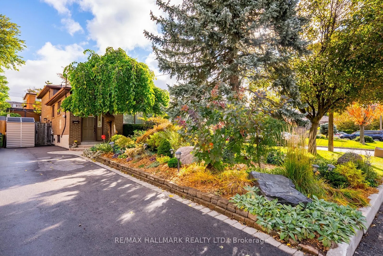 27 Pinebrook Avenue