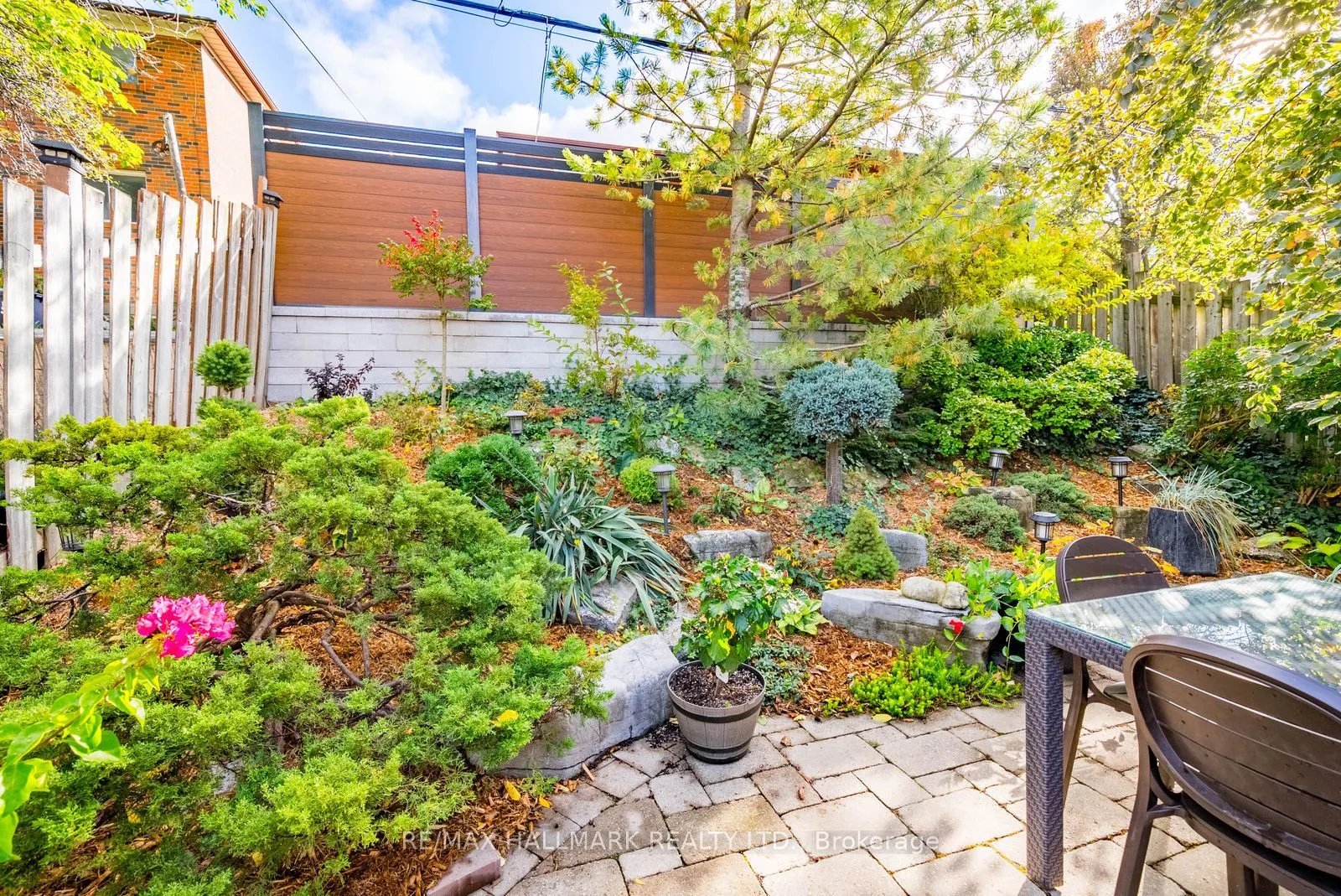 27 Pinebrook Avenue
