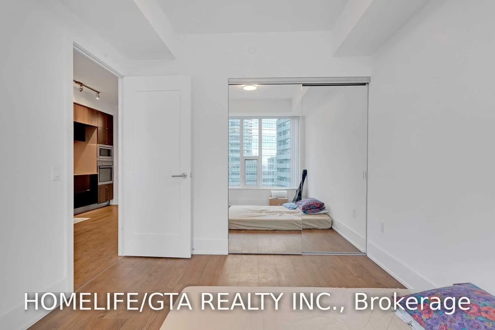 10 York Street #3202