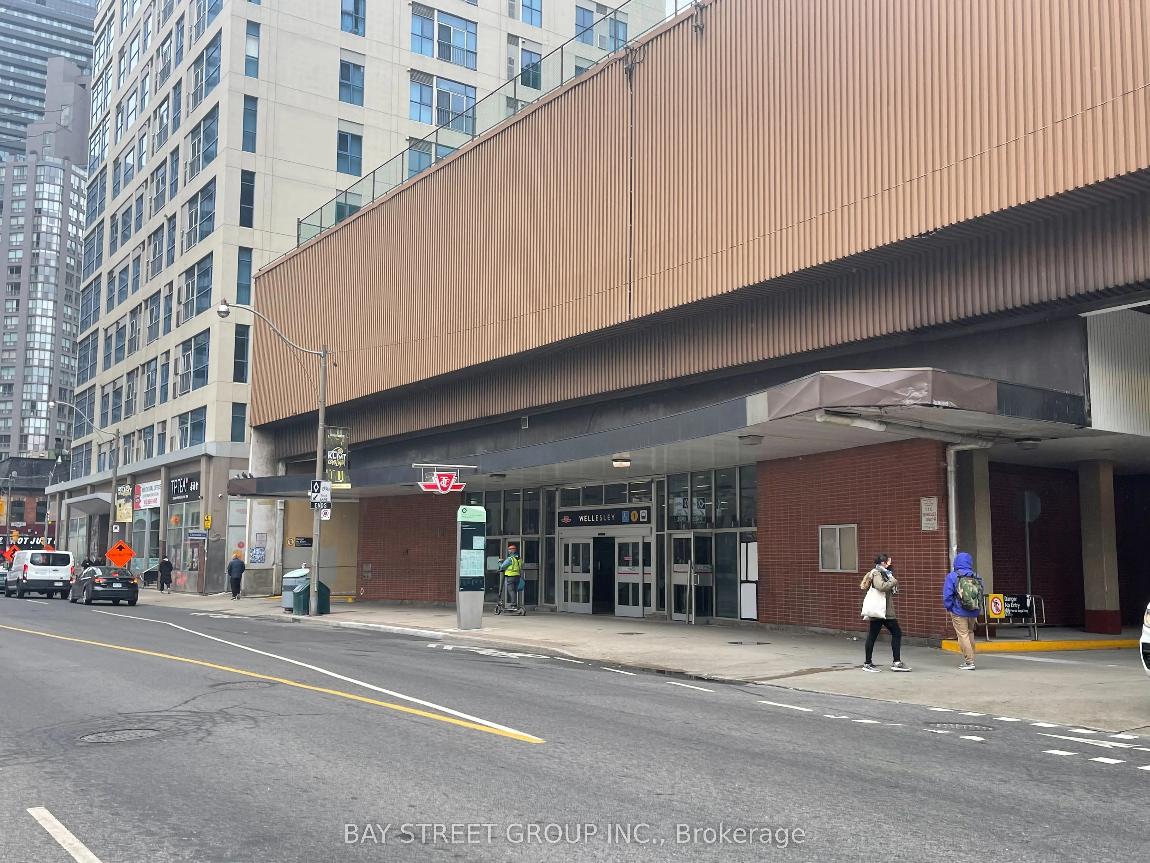 28 Wellesley Street E #205