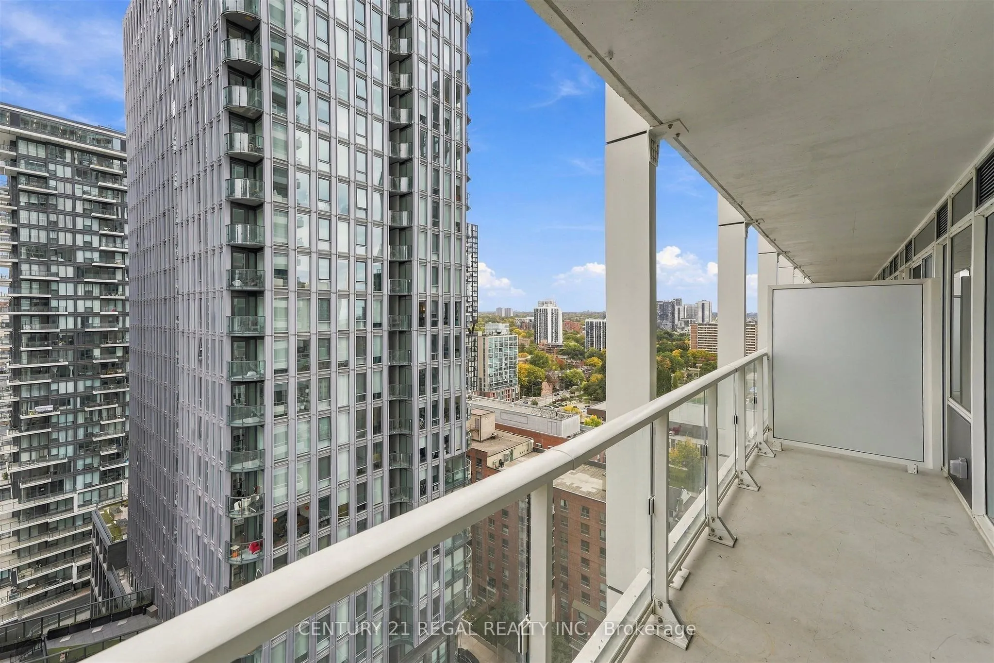 88 Queen Street E #1915