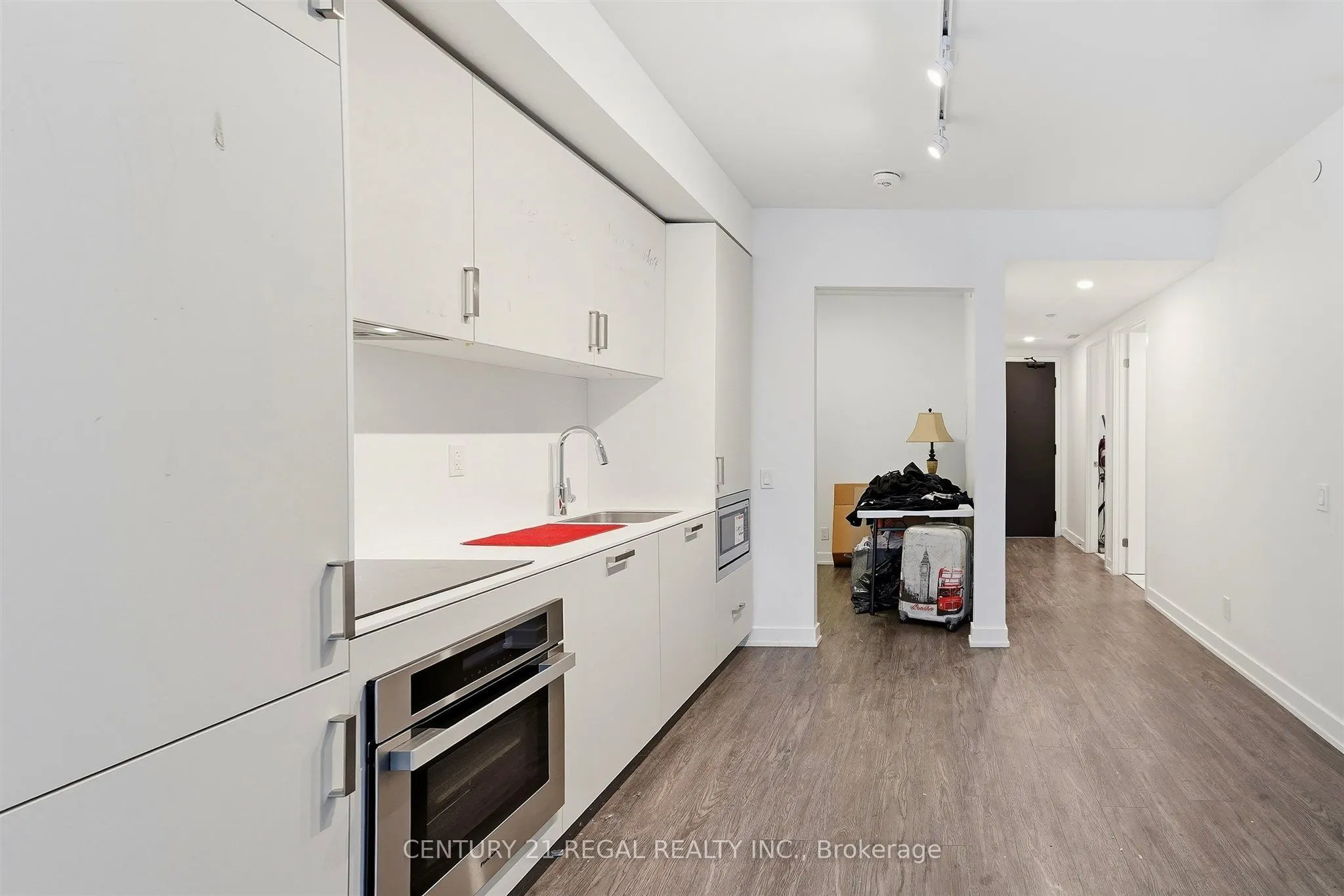 88 Queen Street E #1915