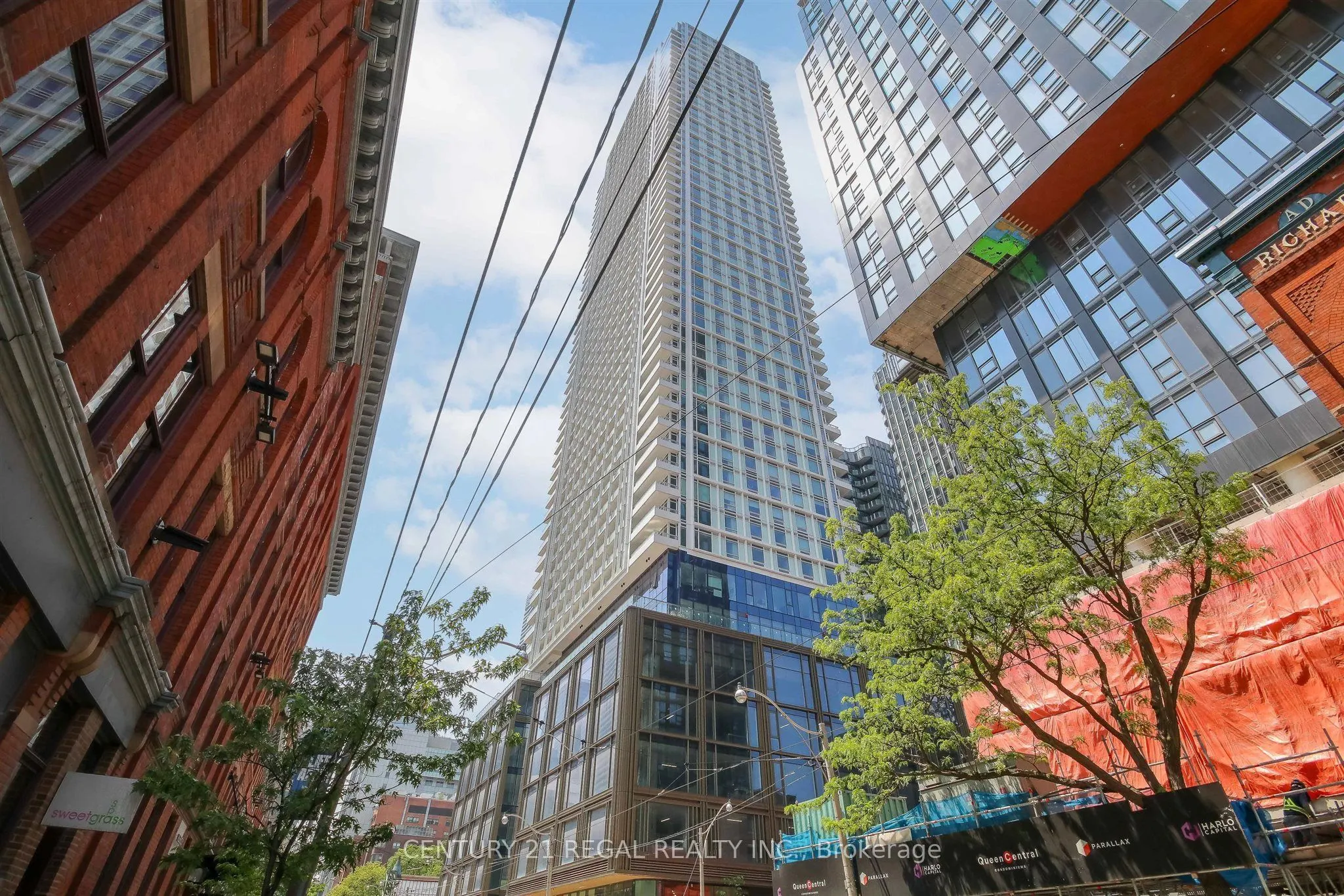 88 Queen Street E #1915