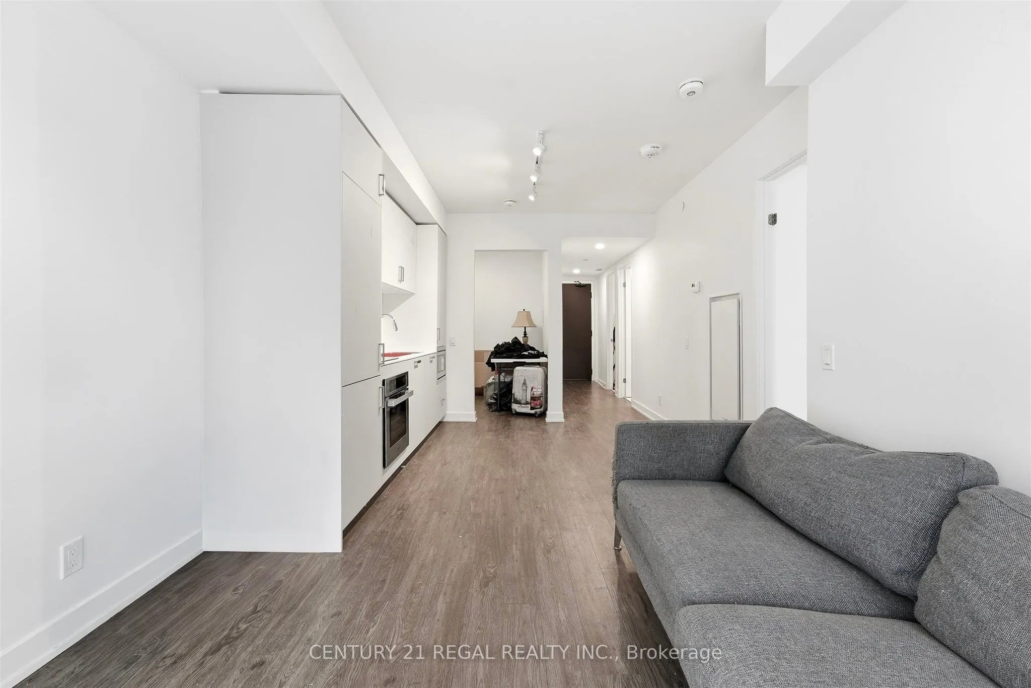88 Queen Street E #1915