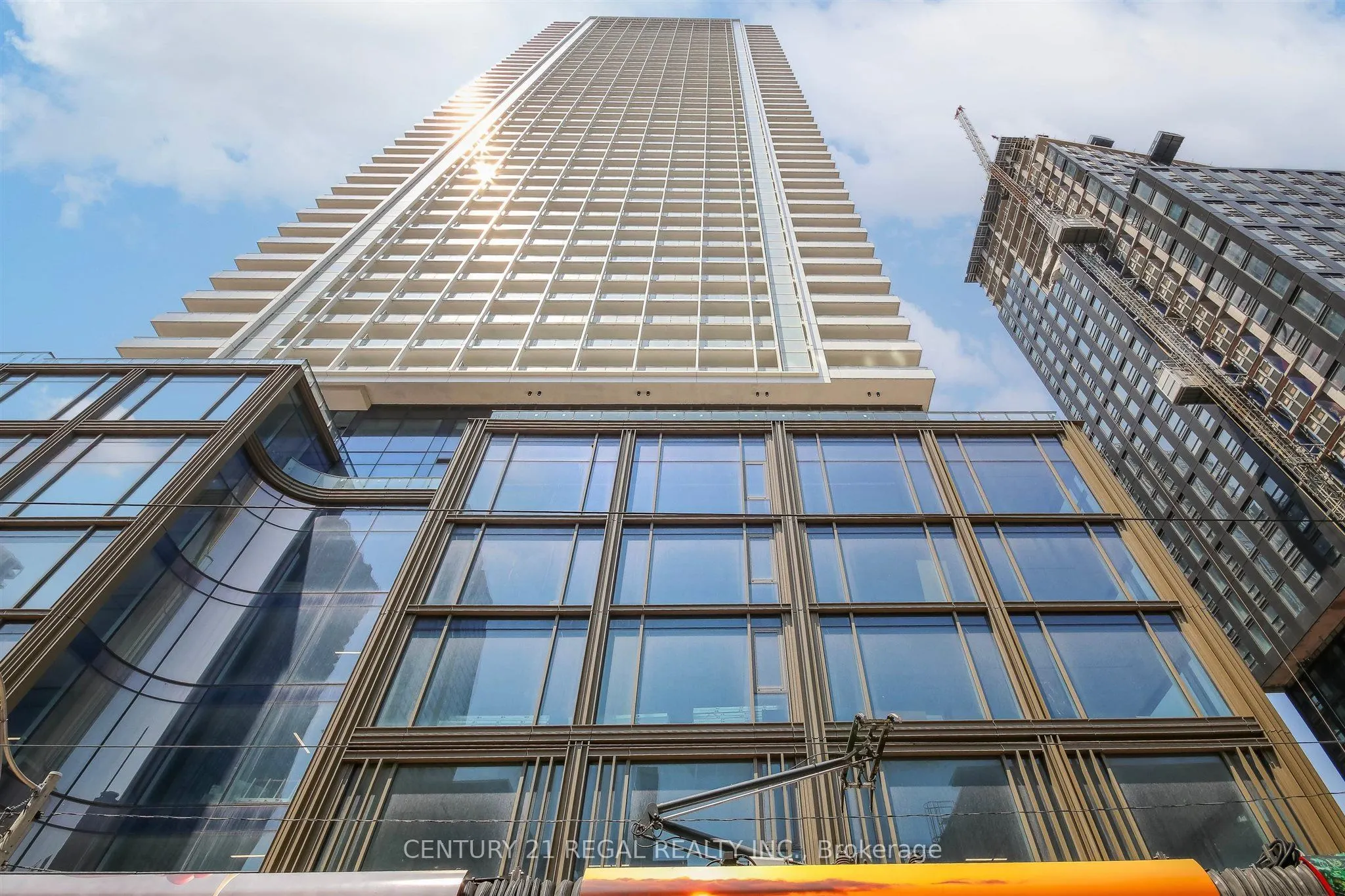 88 Queen Street E #1915