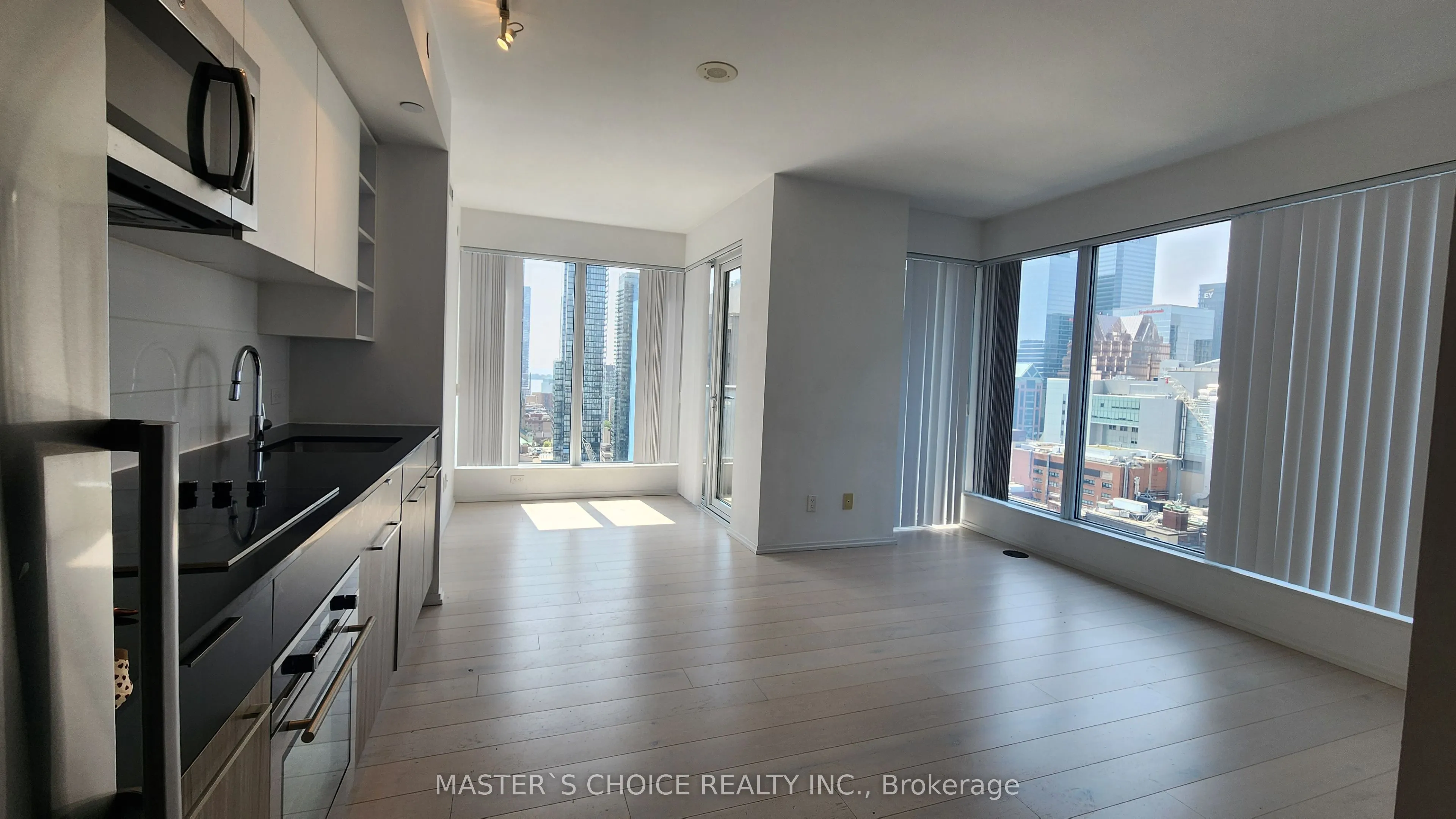 68 Shuter Street #2805