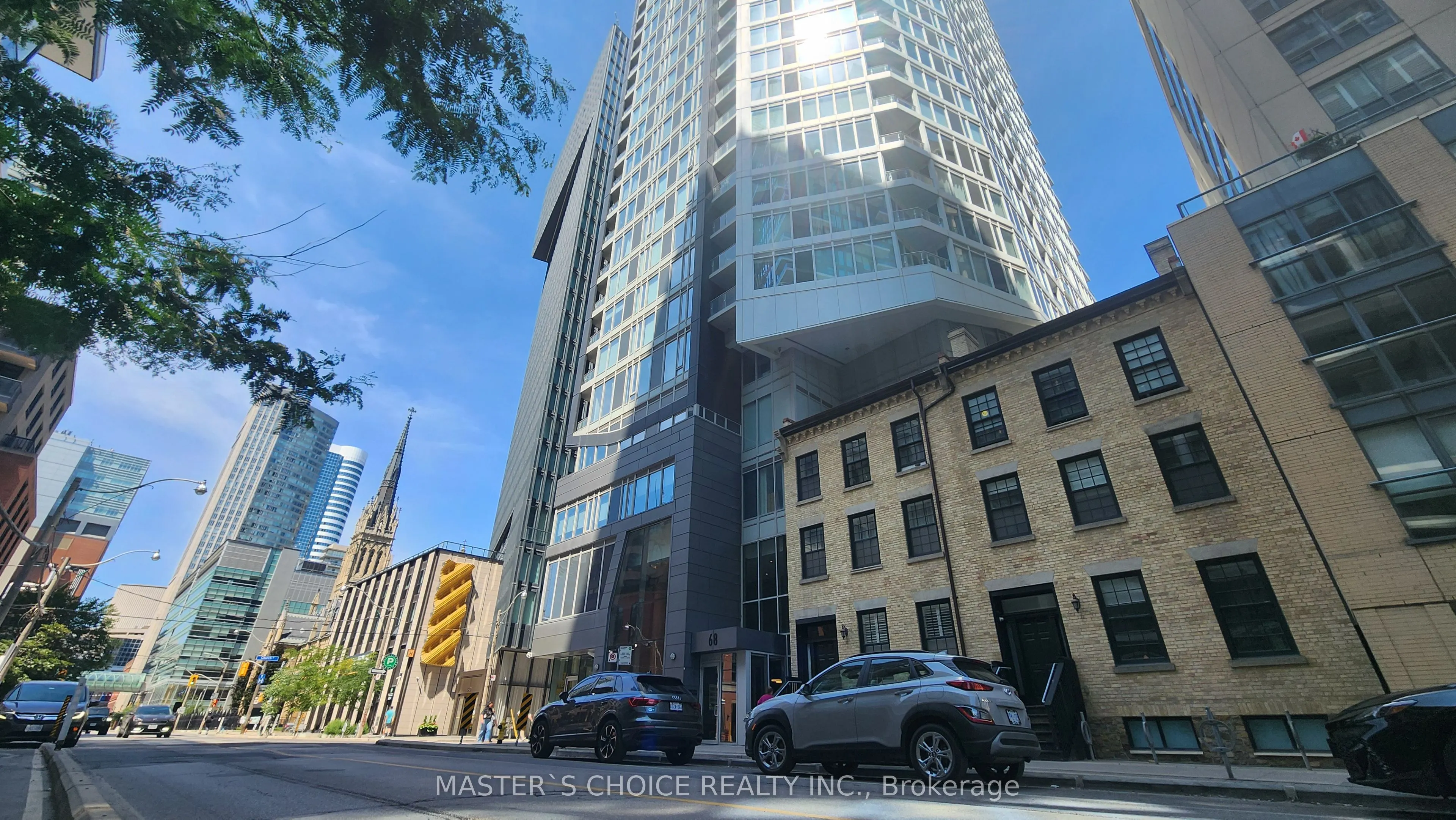68 Shuter Street #2805