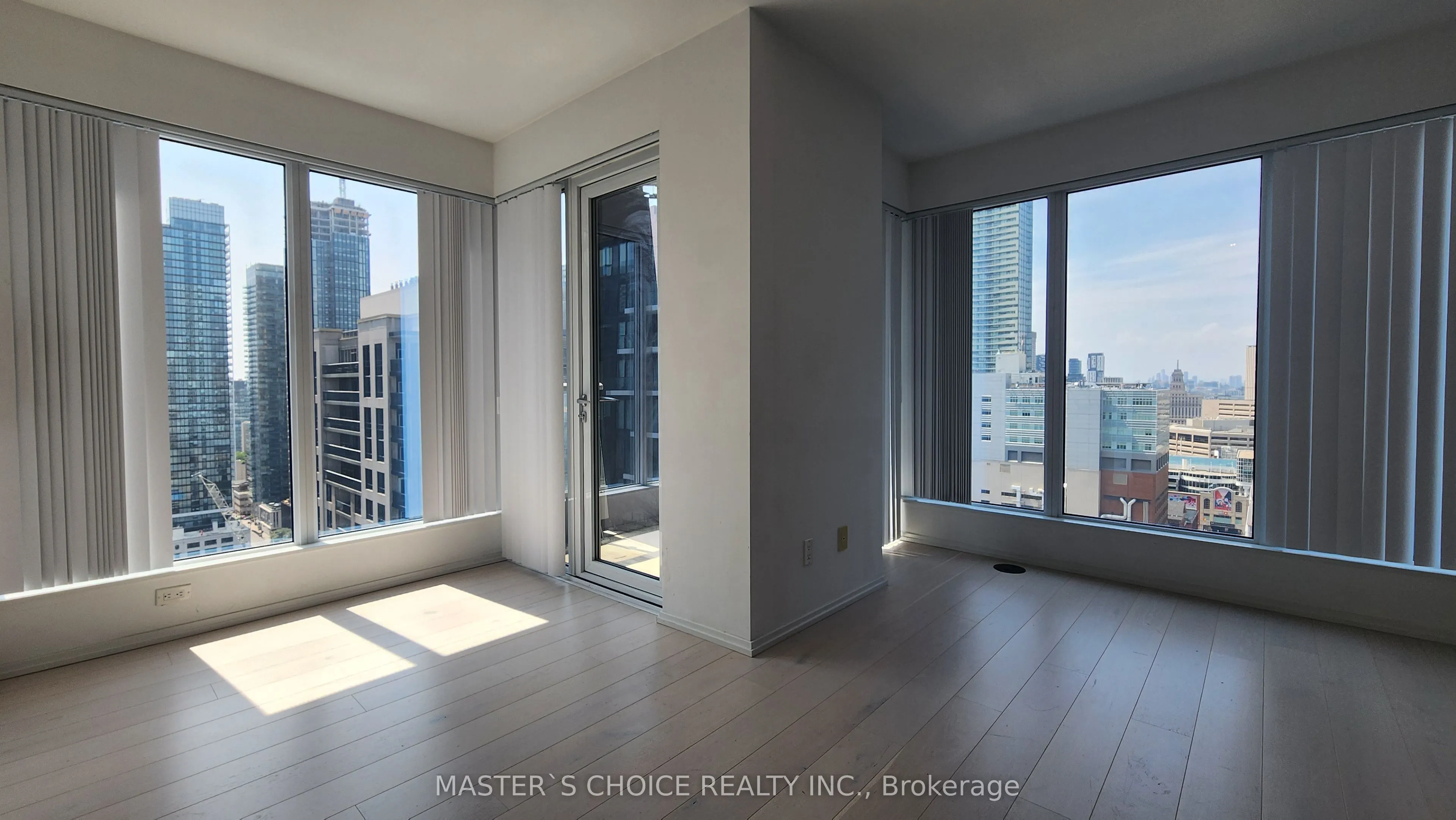 68 Shuter Street #2805