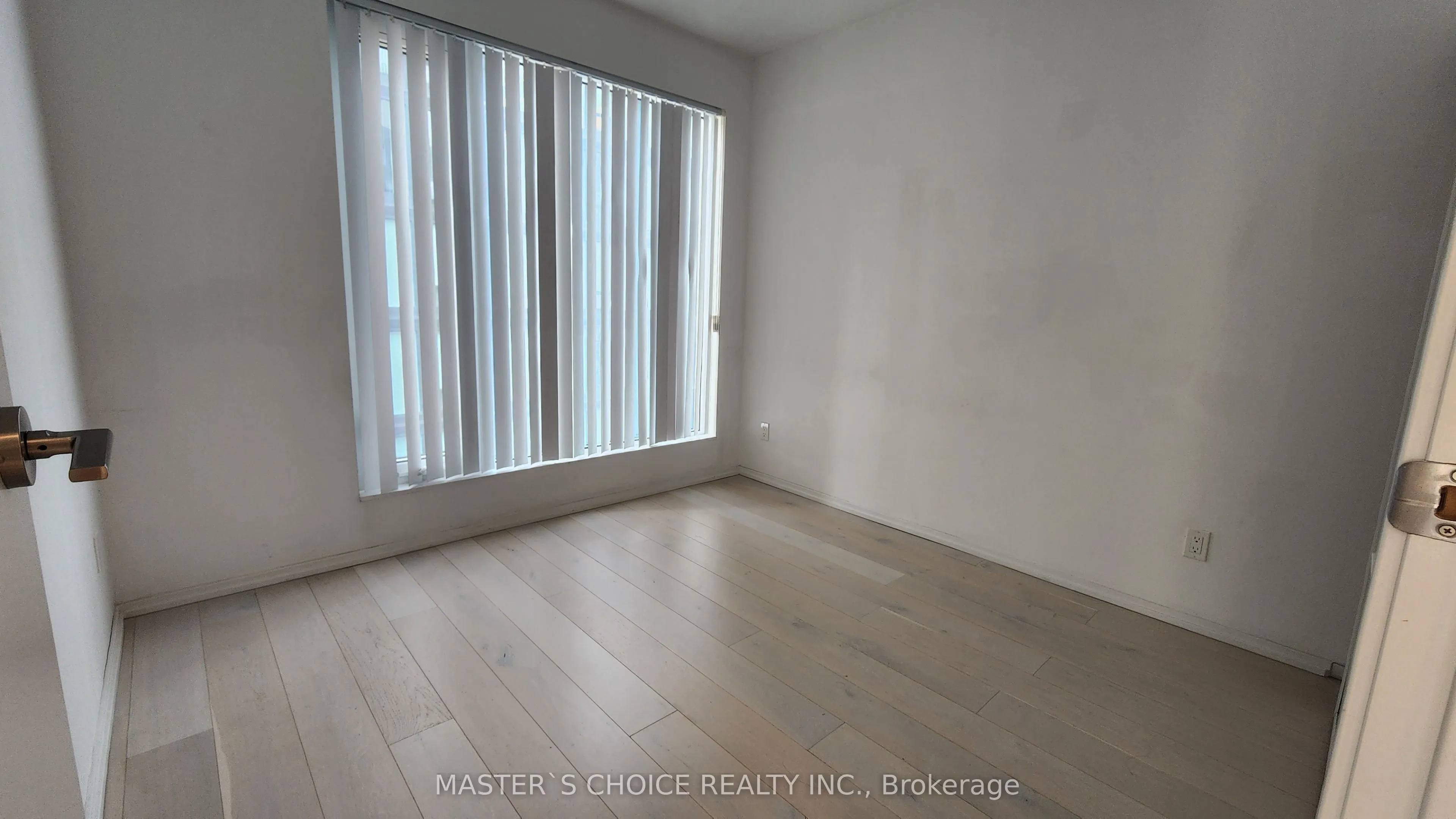 68 Shuter Street #2805