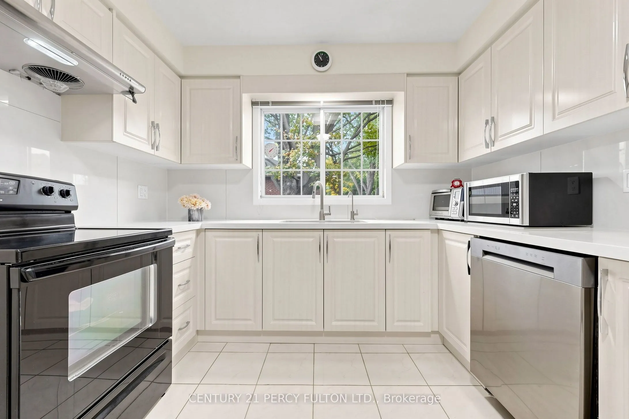 20 Zircon Court
