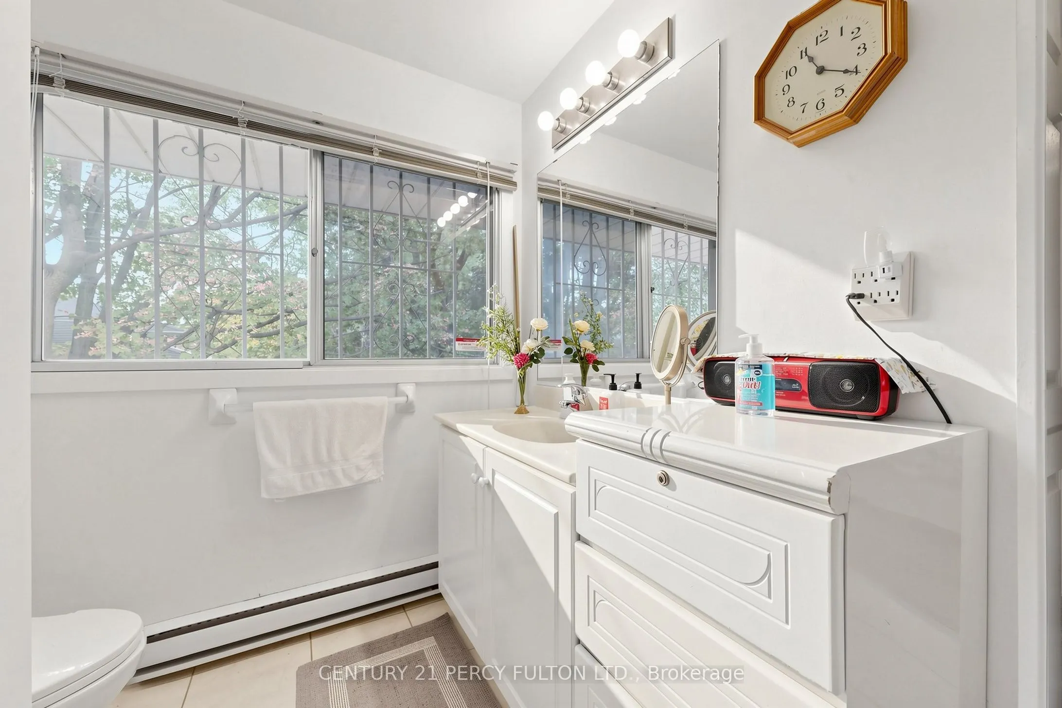20 Zircon Court