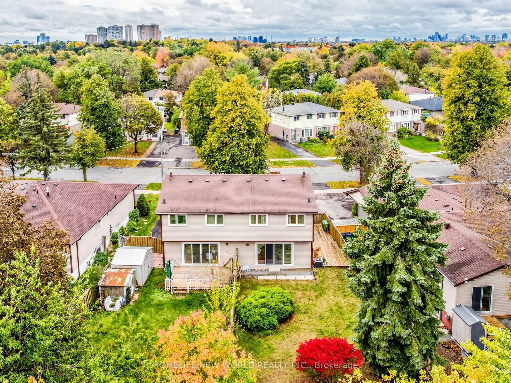 227 Hollyberry Trail