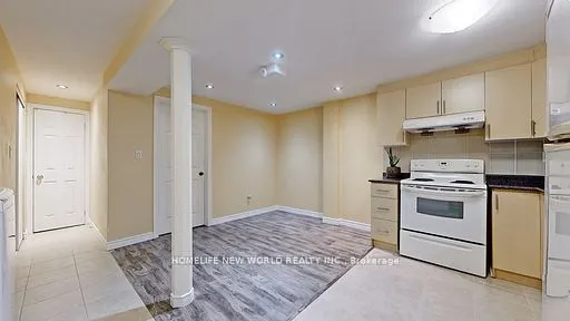 227 Hollyberry Trail