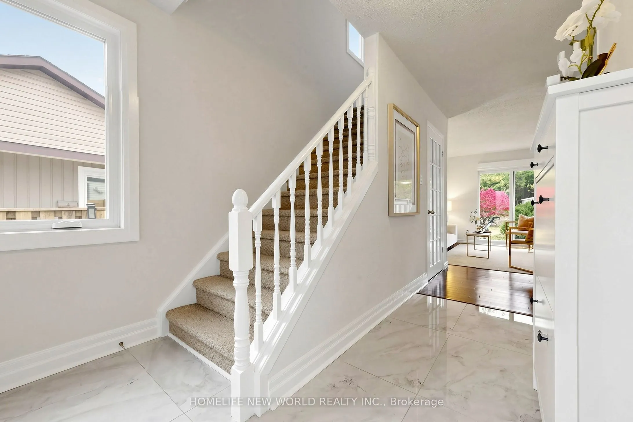 227 Hollyberry Trail
