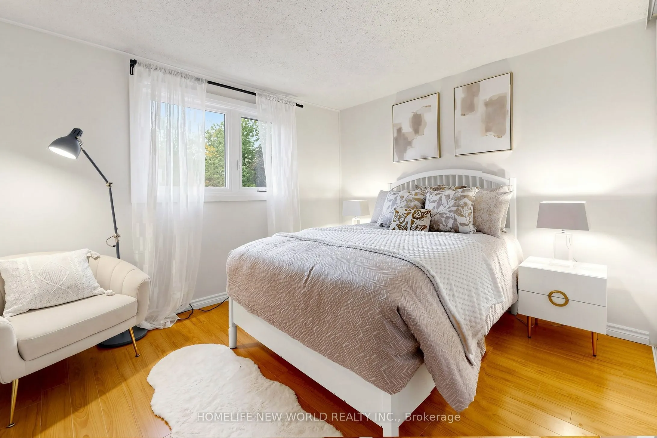 227 Hollyberry Trail