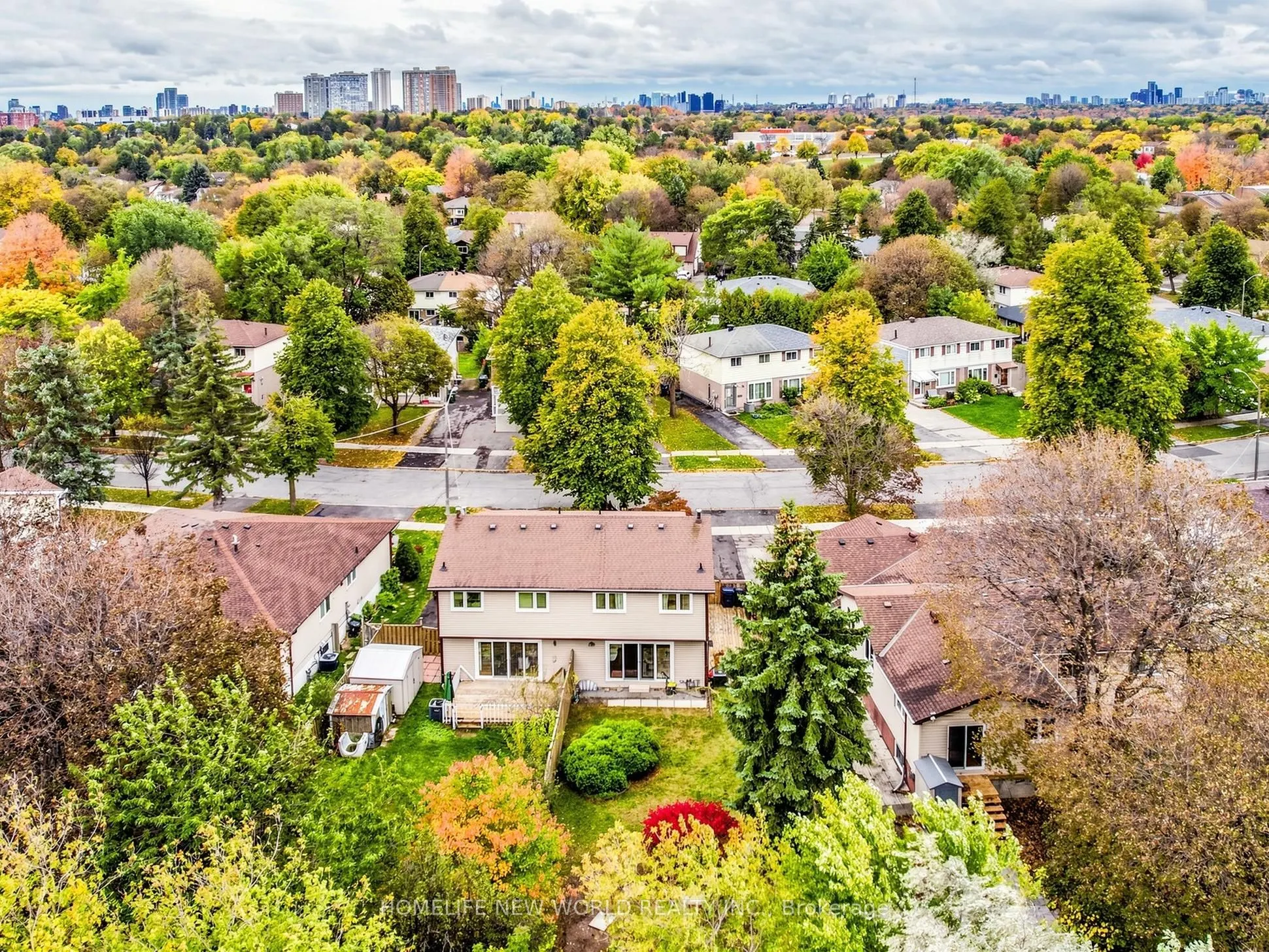 227 Hollyberry Trail