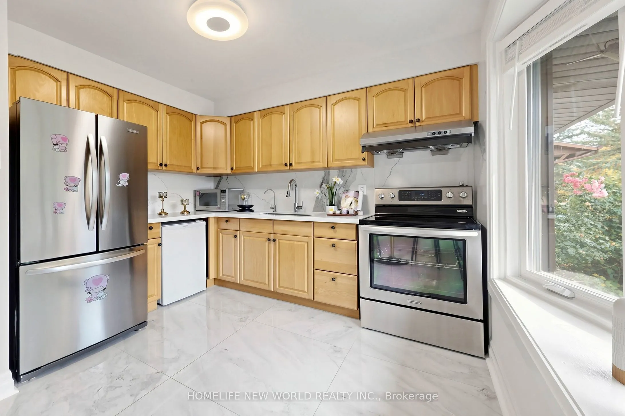 227 Hollyberry Trail