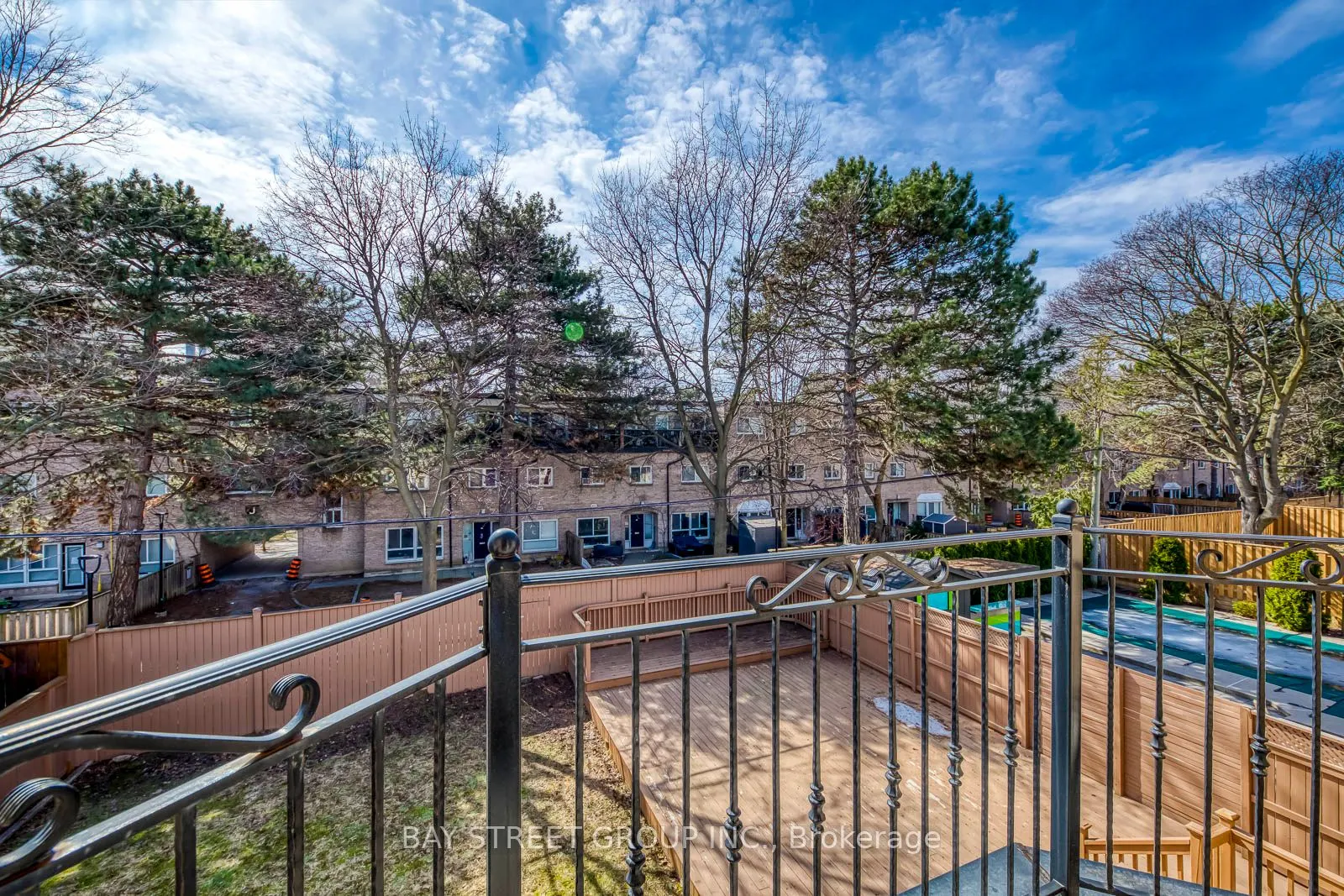 39 Foxwarren Drive