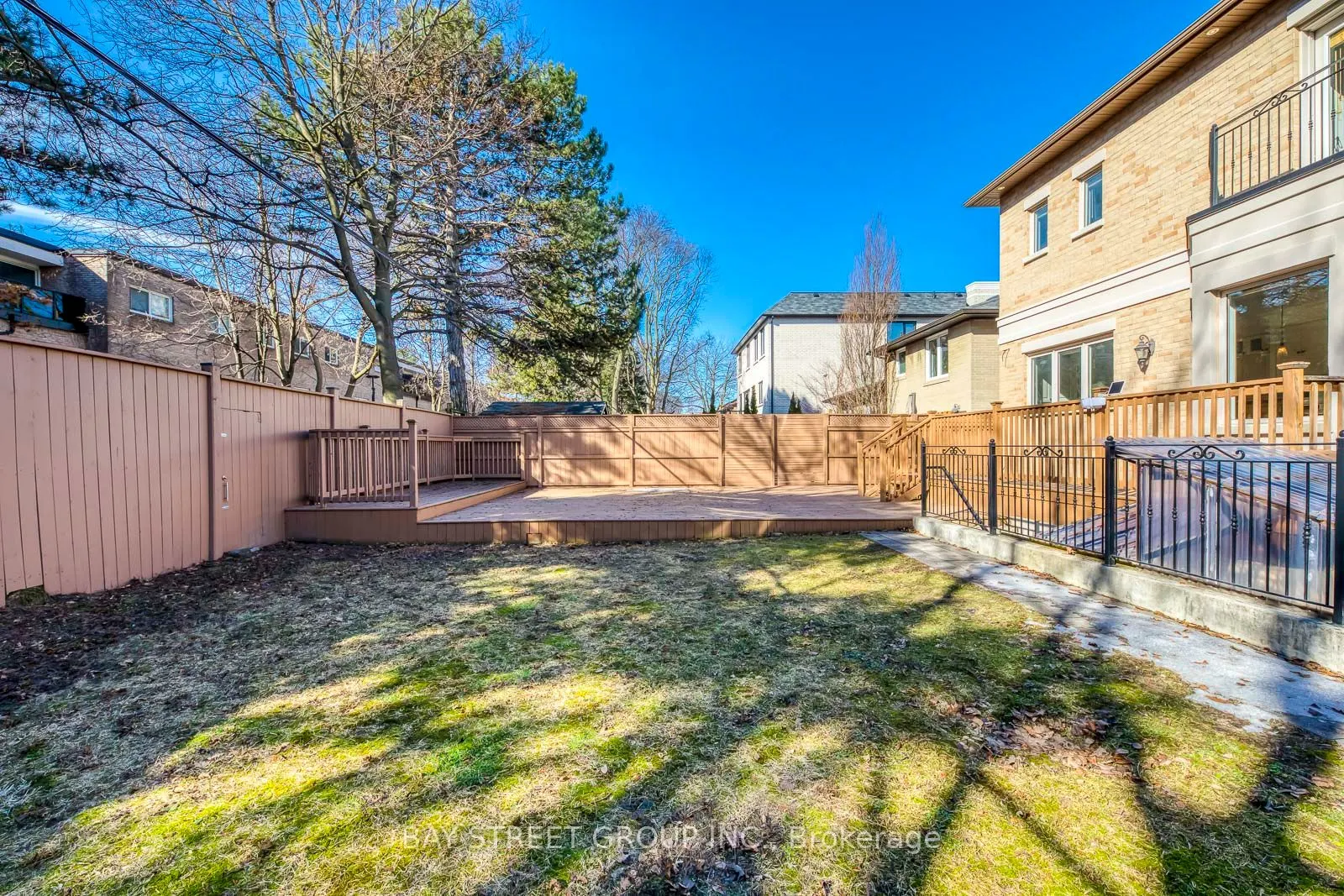 39 Foxwarren Drive