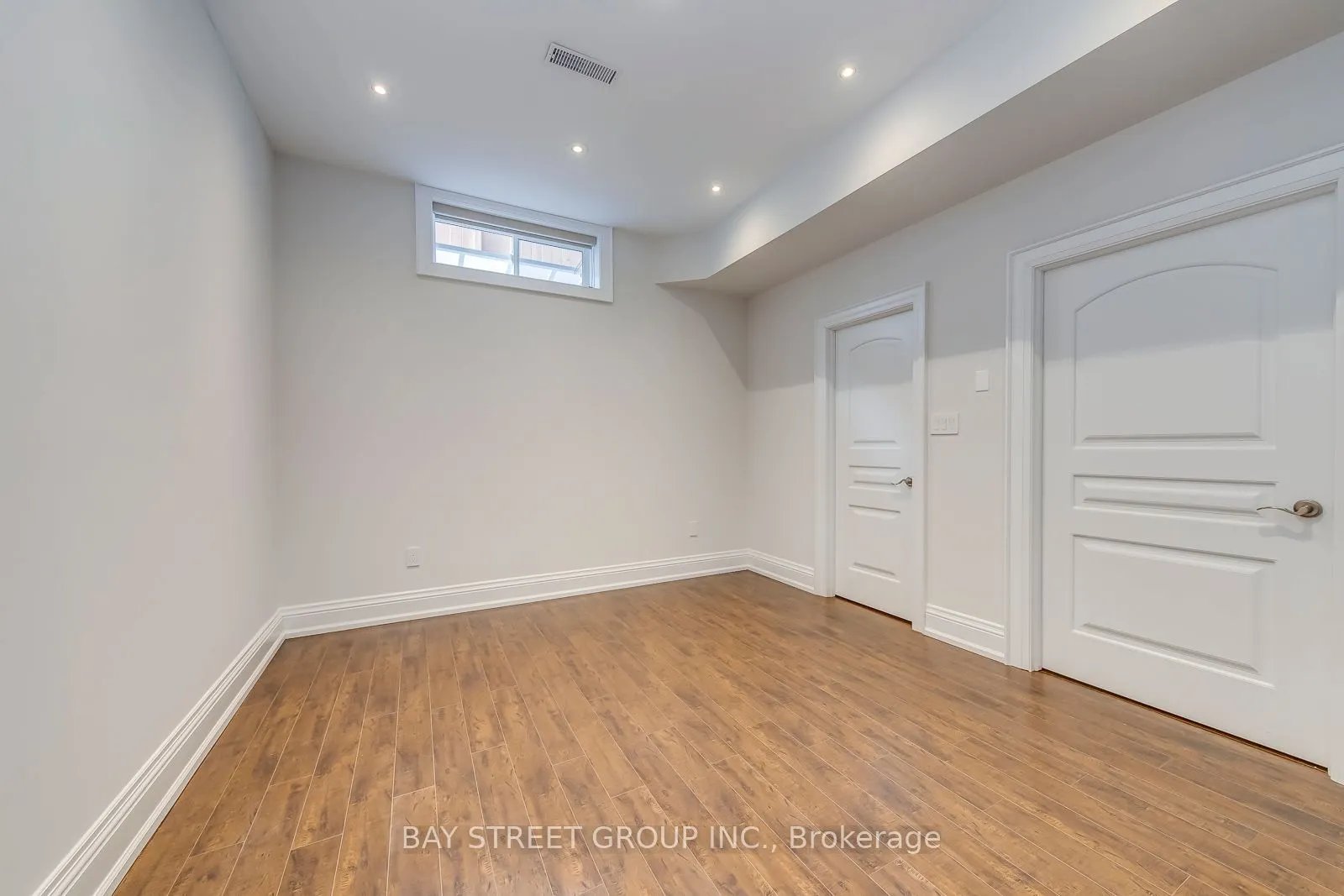 39 Foxwarren Drive