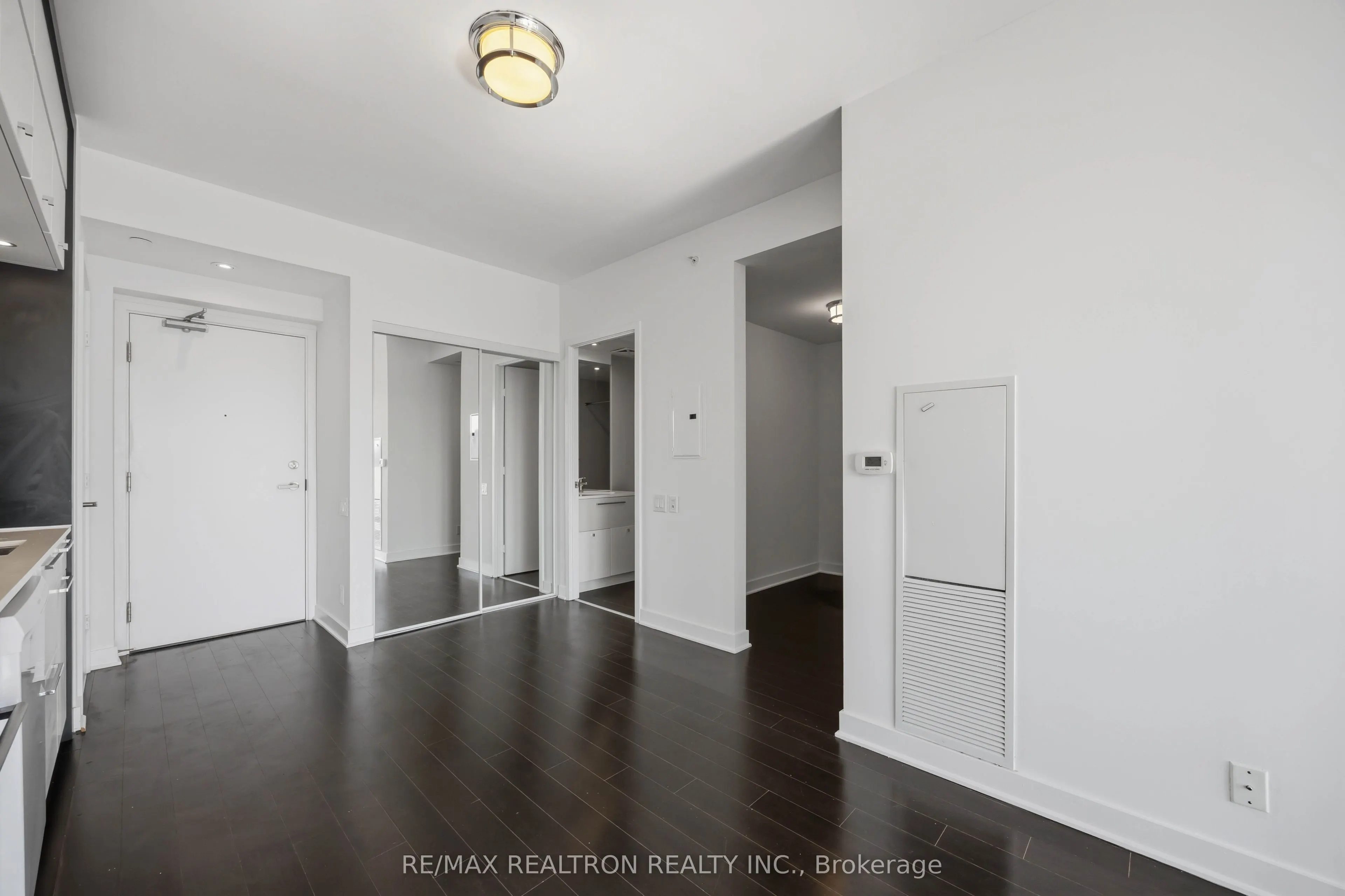 15 Grenville Street #4102
