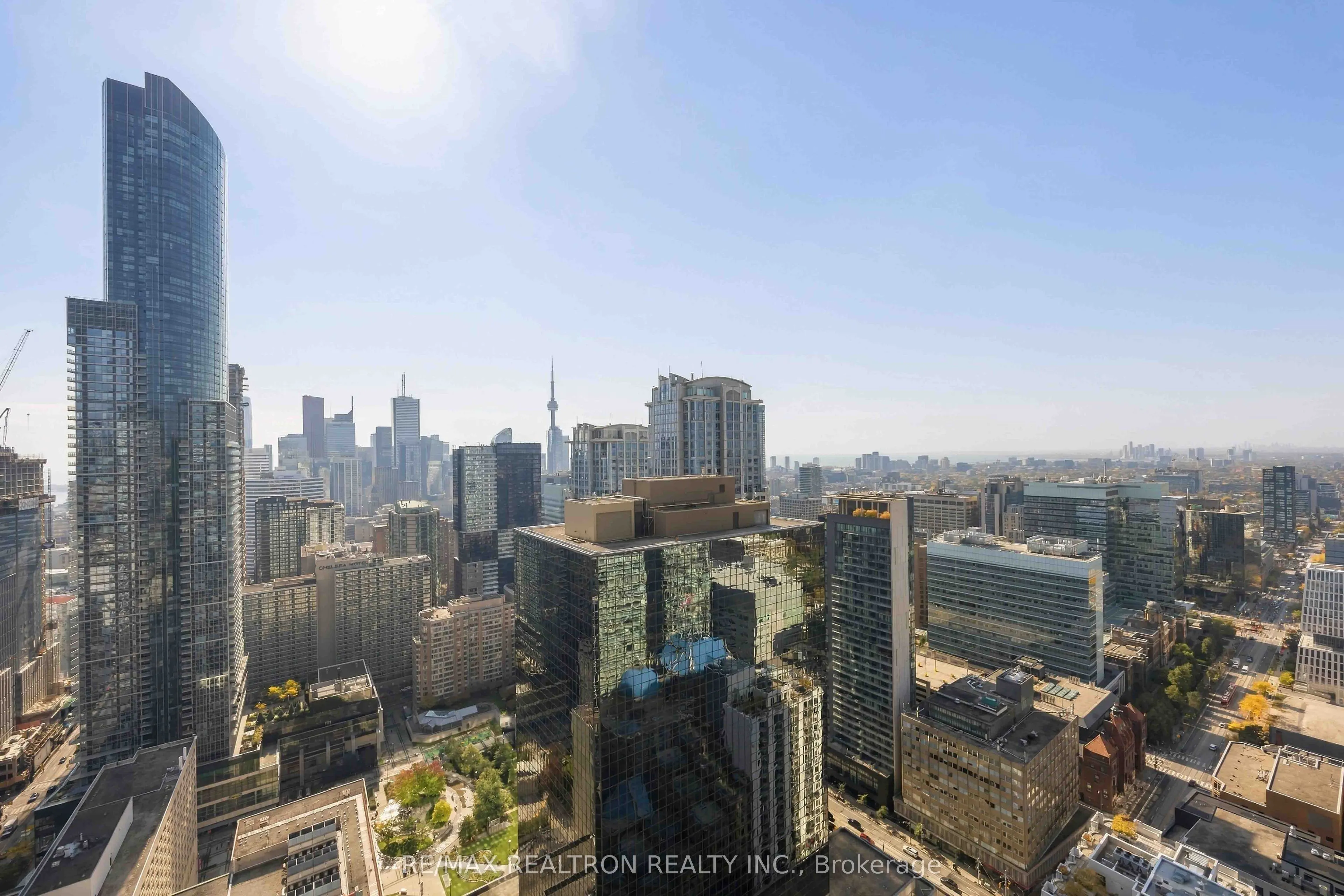 15 Grenville Street #4102