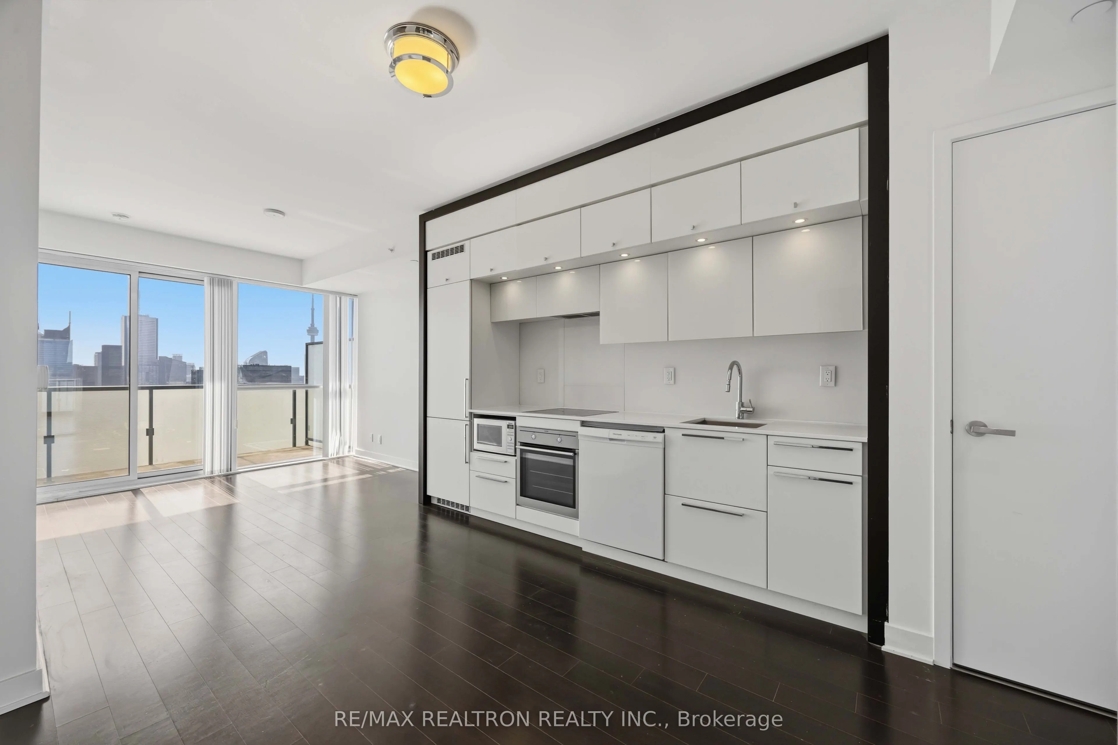 15 Grenville Street #4102
