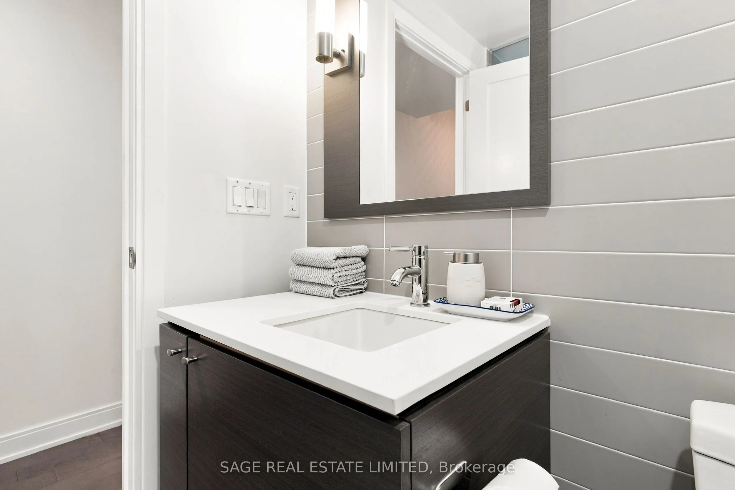 55 Front Street E #417