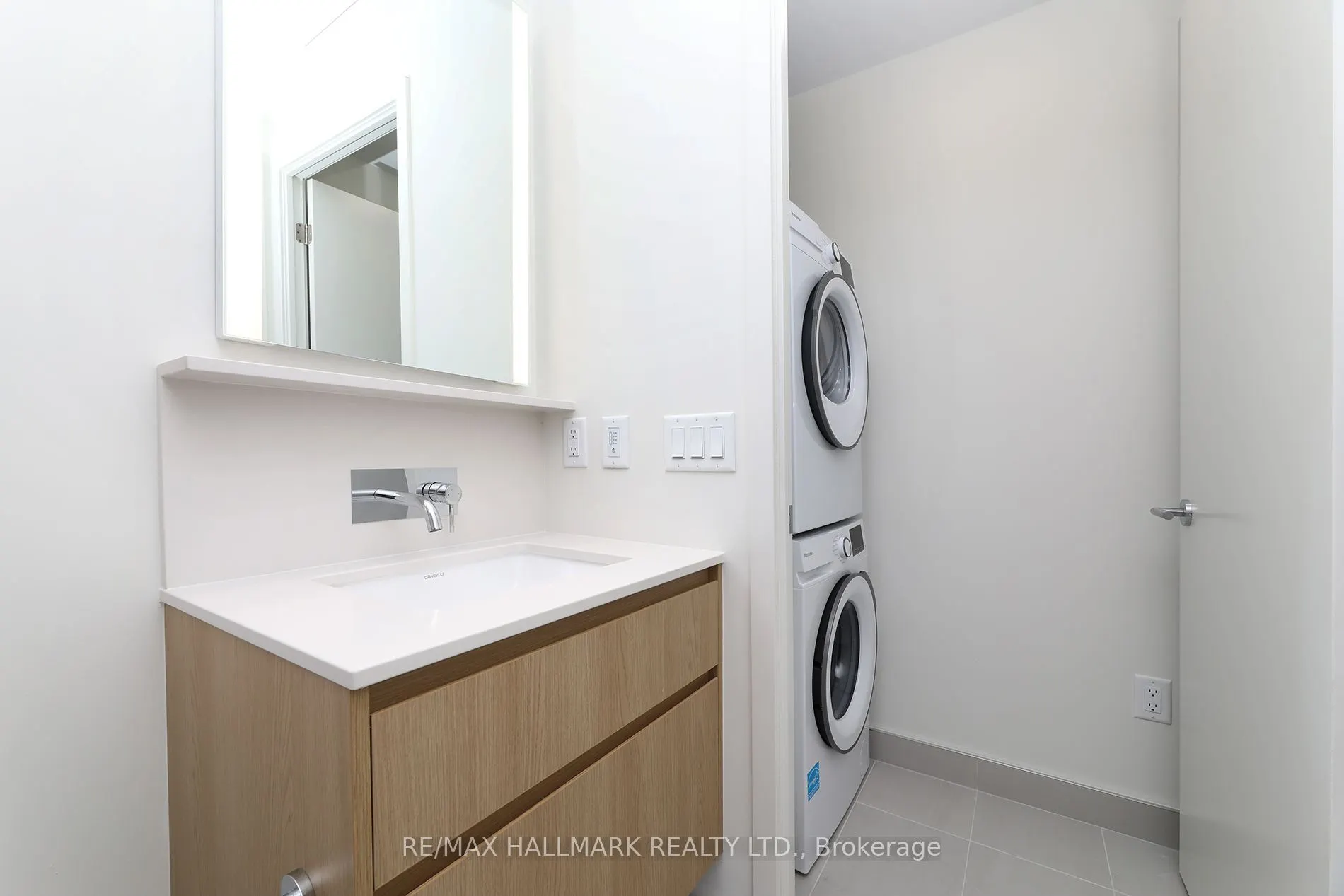 322 Dupont Street #306
