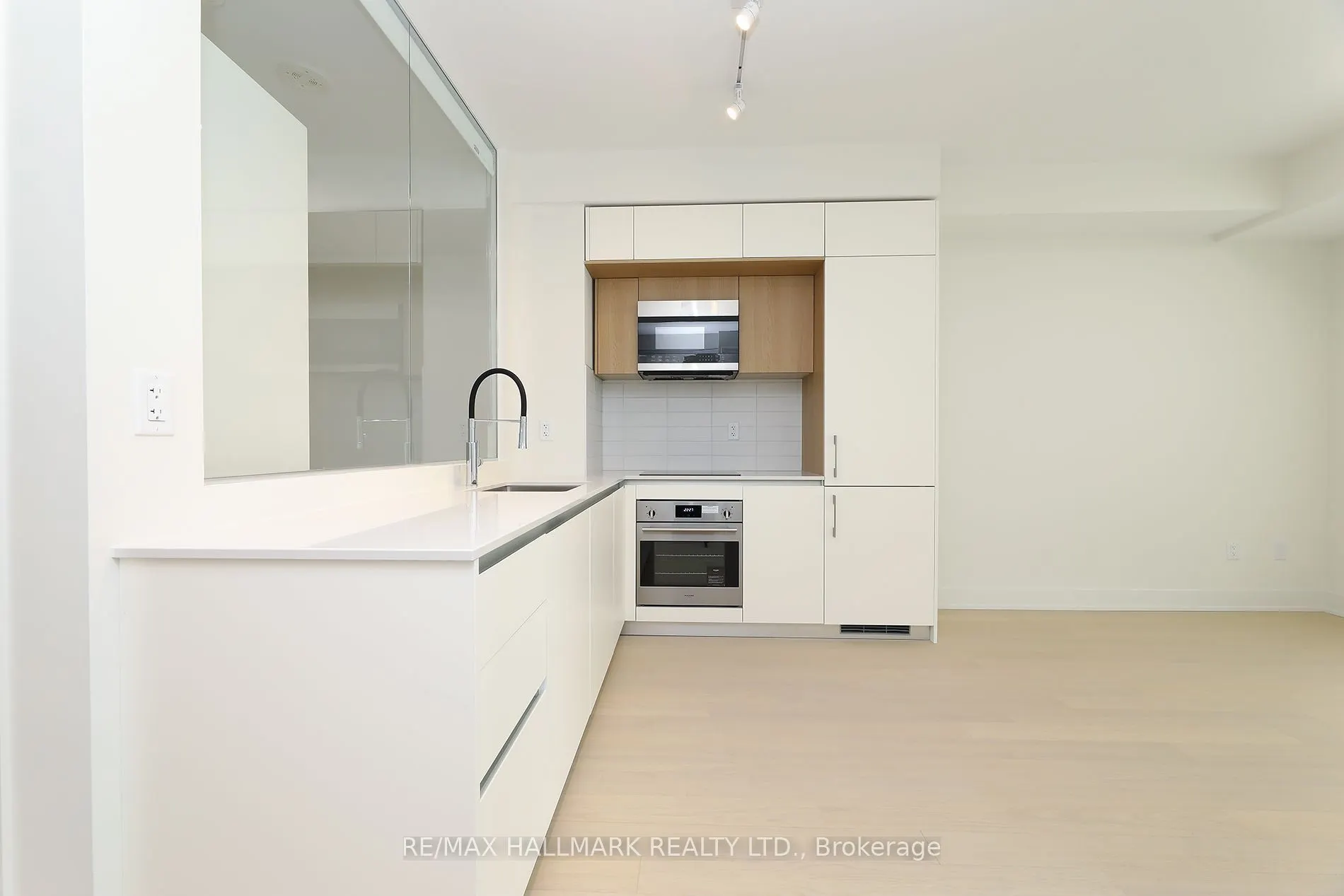 322 Dupont Street #306