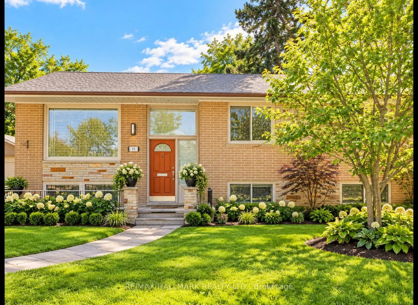 19 Brookwood Court