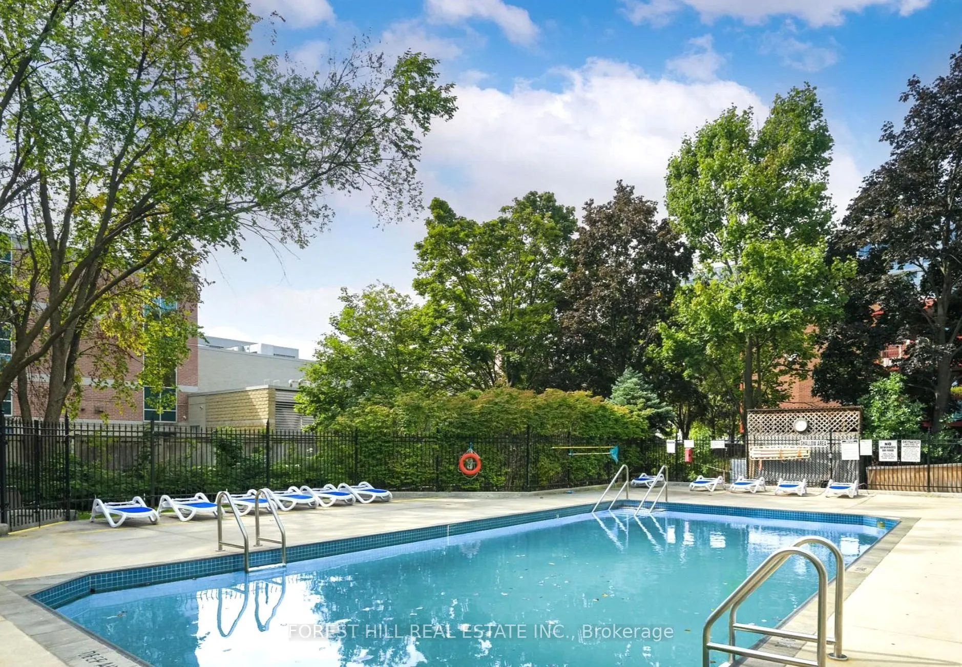 2 Covington Road #401