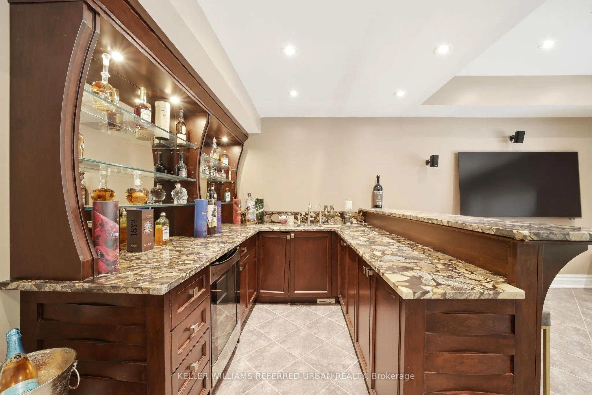 41 Wentworth Avenue