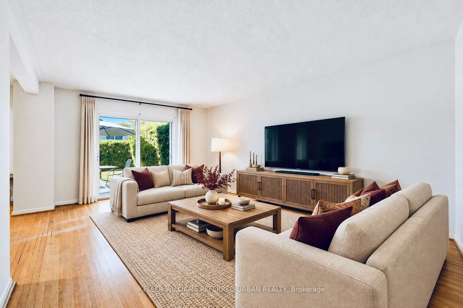 25 Esterbrooke Avenue #102