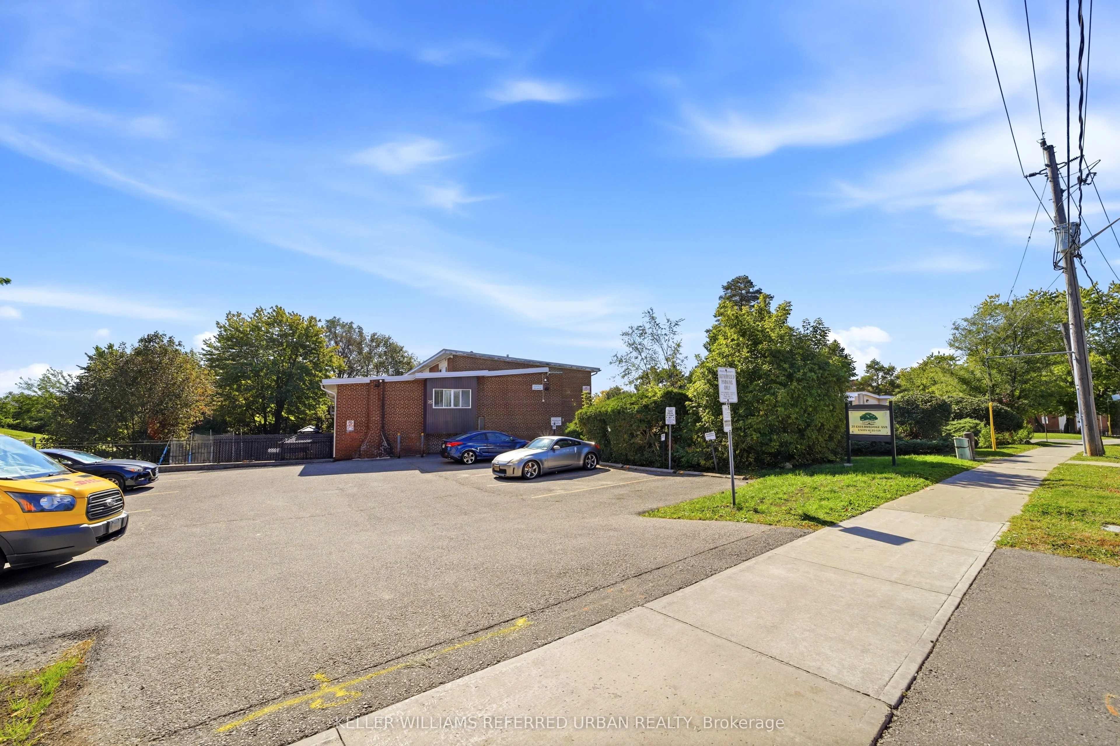 25 Esterbrooke Avenue #102