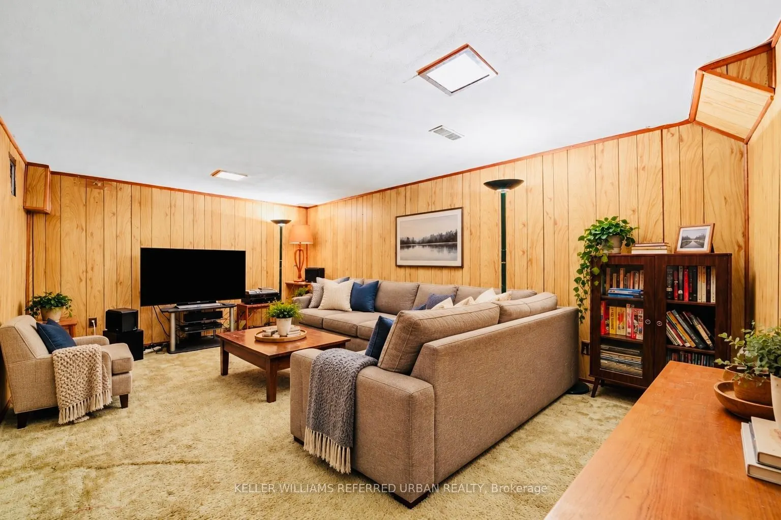 25 Esterbrooke Avenue #102