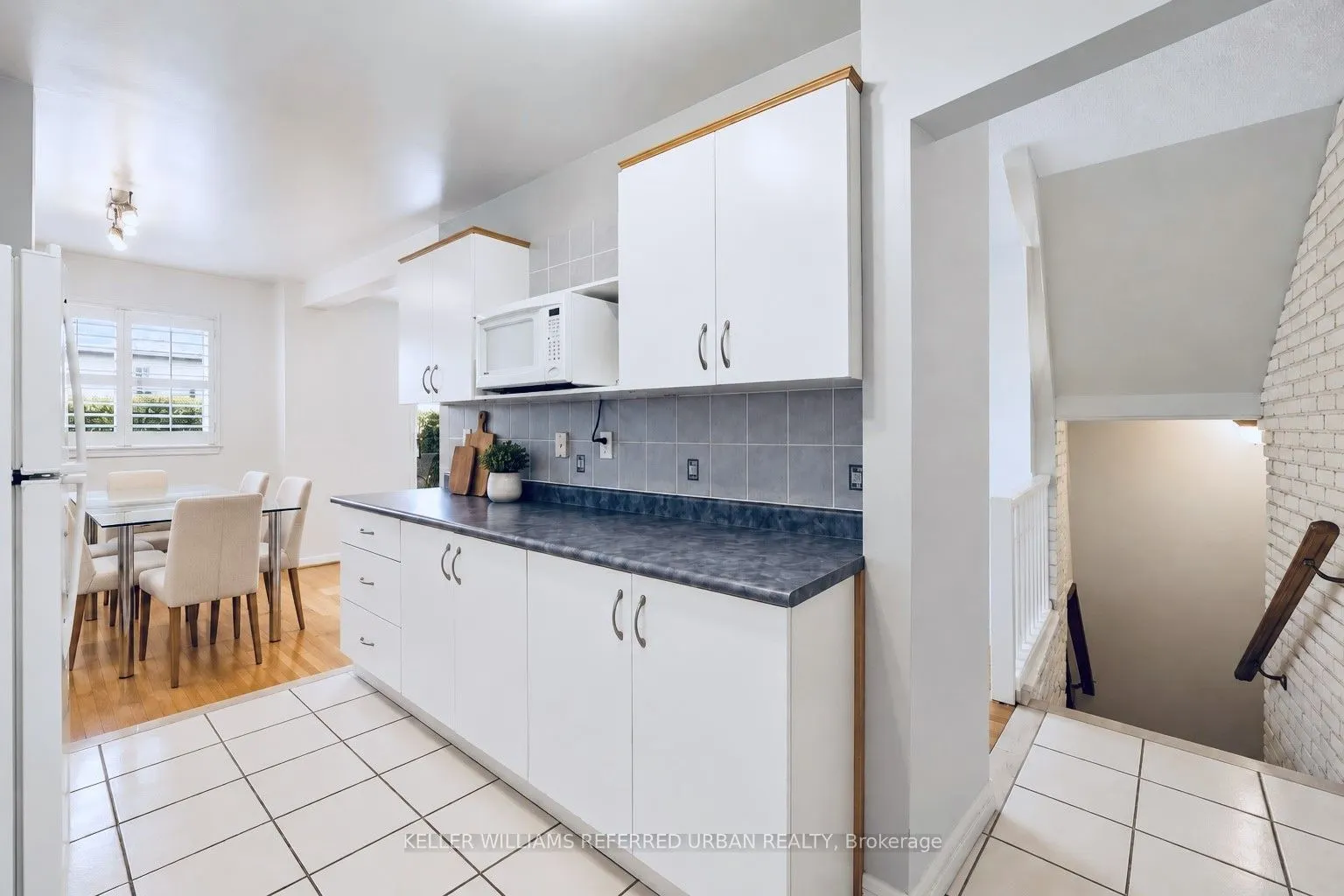 25 Esterbrooke Avenue #102