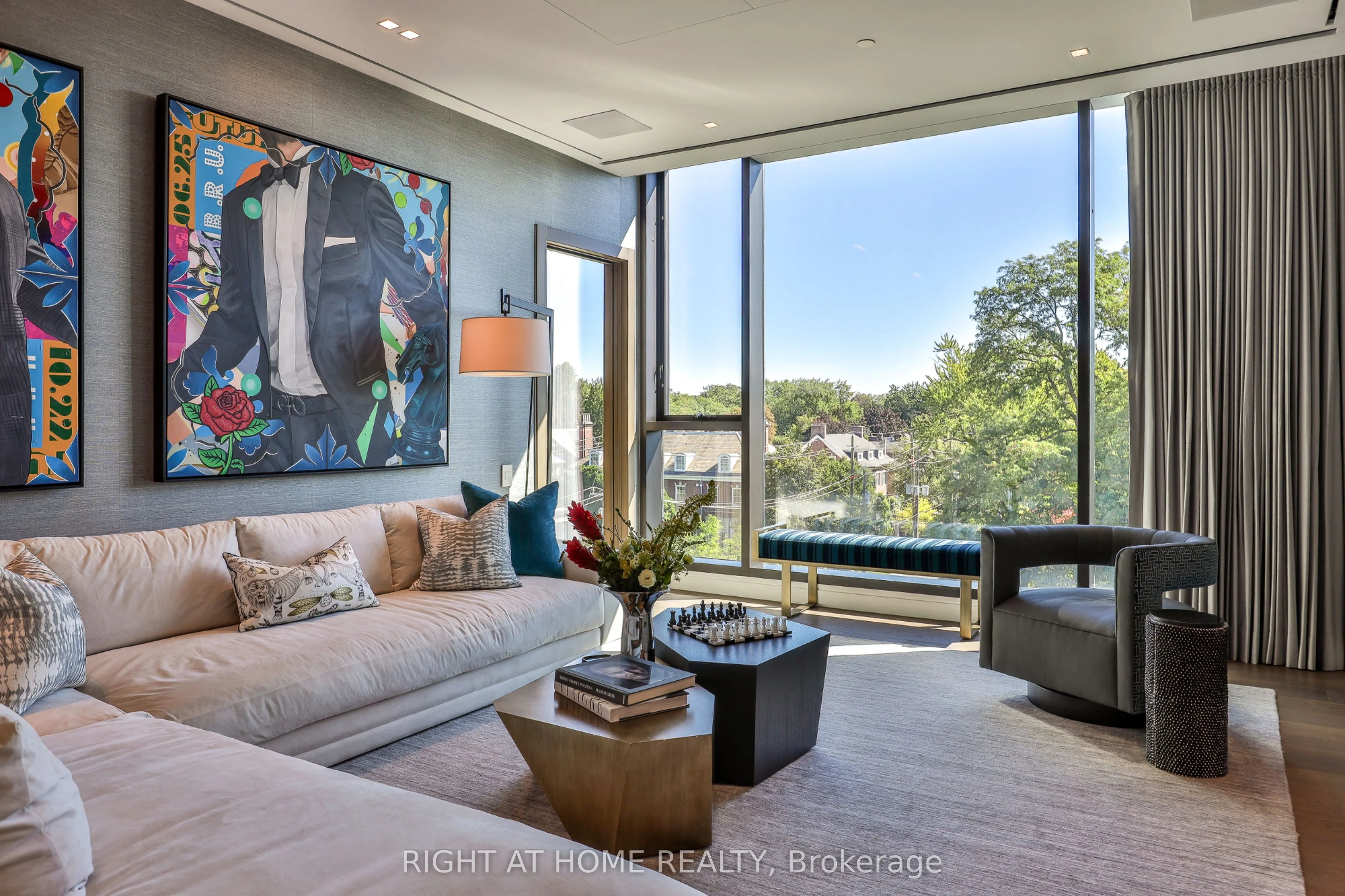 1 Roxborough Street E #501