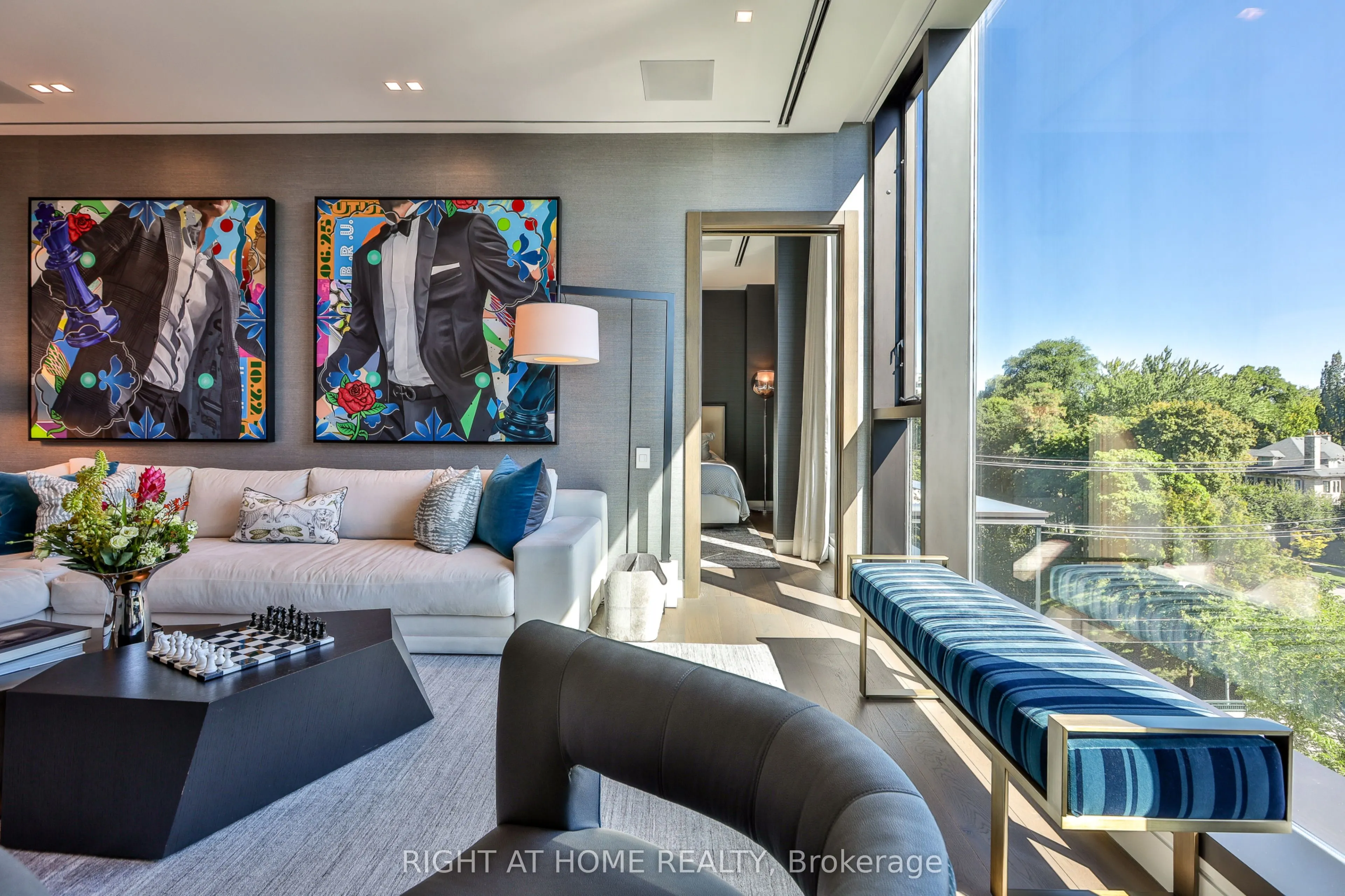 1 Roxborough Street E #501