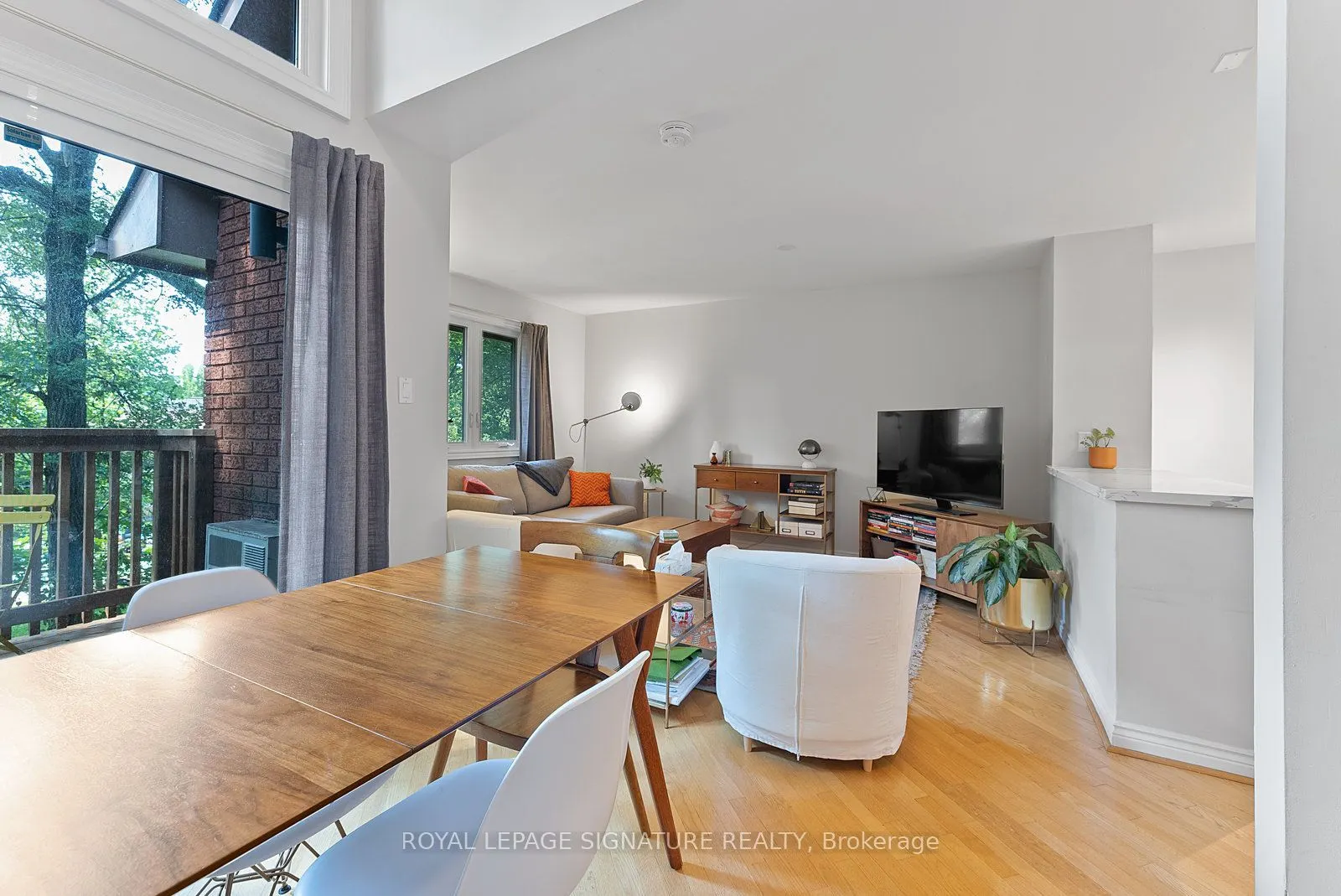 359 Albany Avenue #2