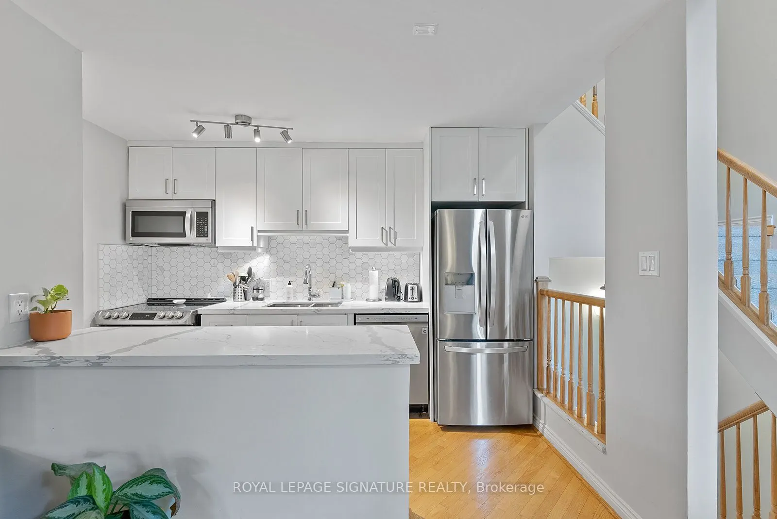 359 Albany Avenue #2