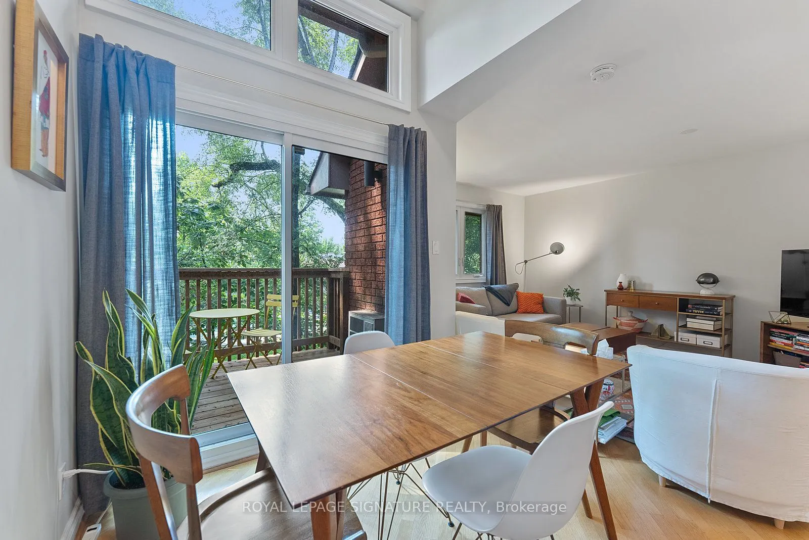 359 Albany Avenue #2