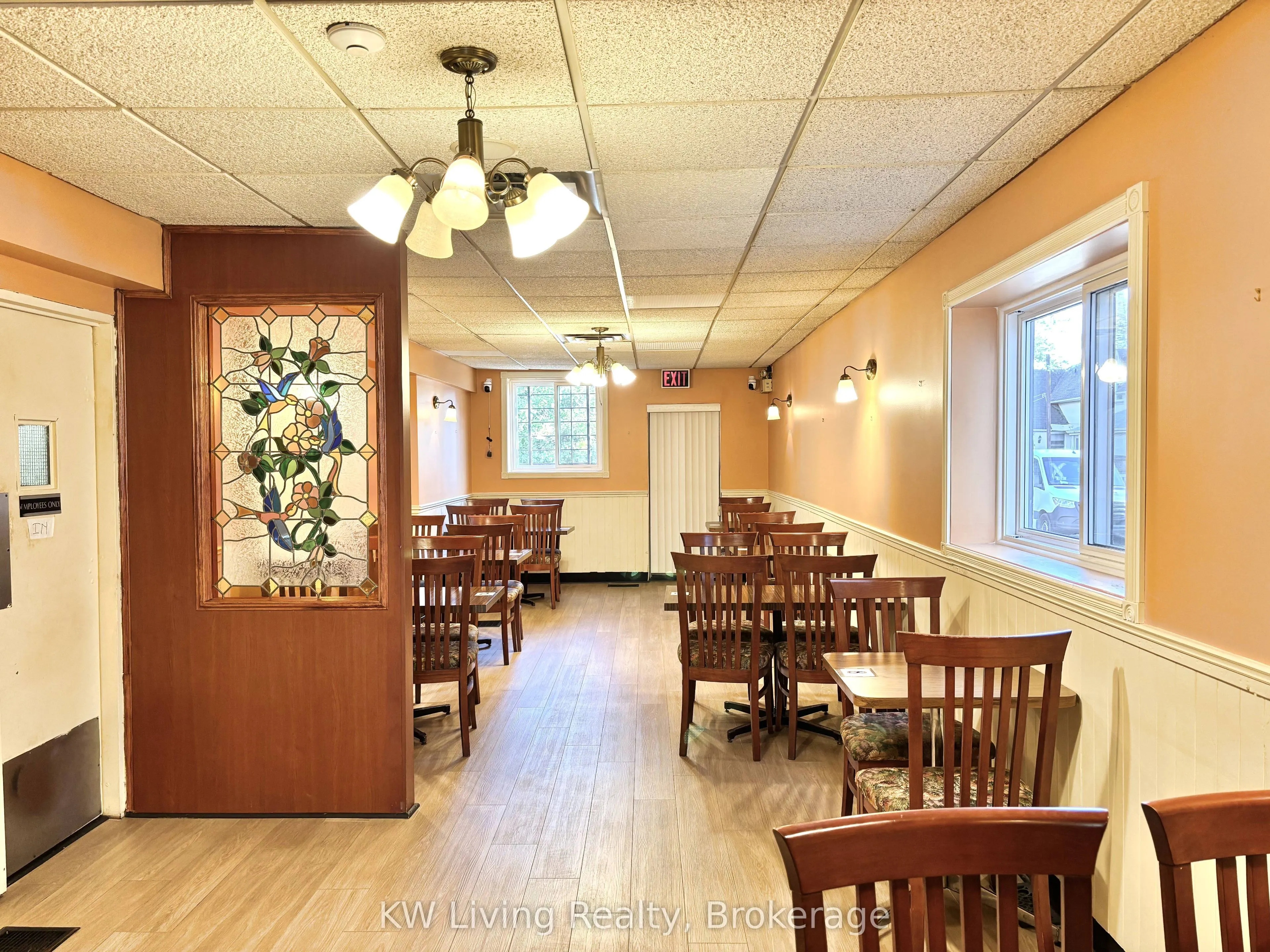 911 Sheppard Avenue W