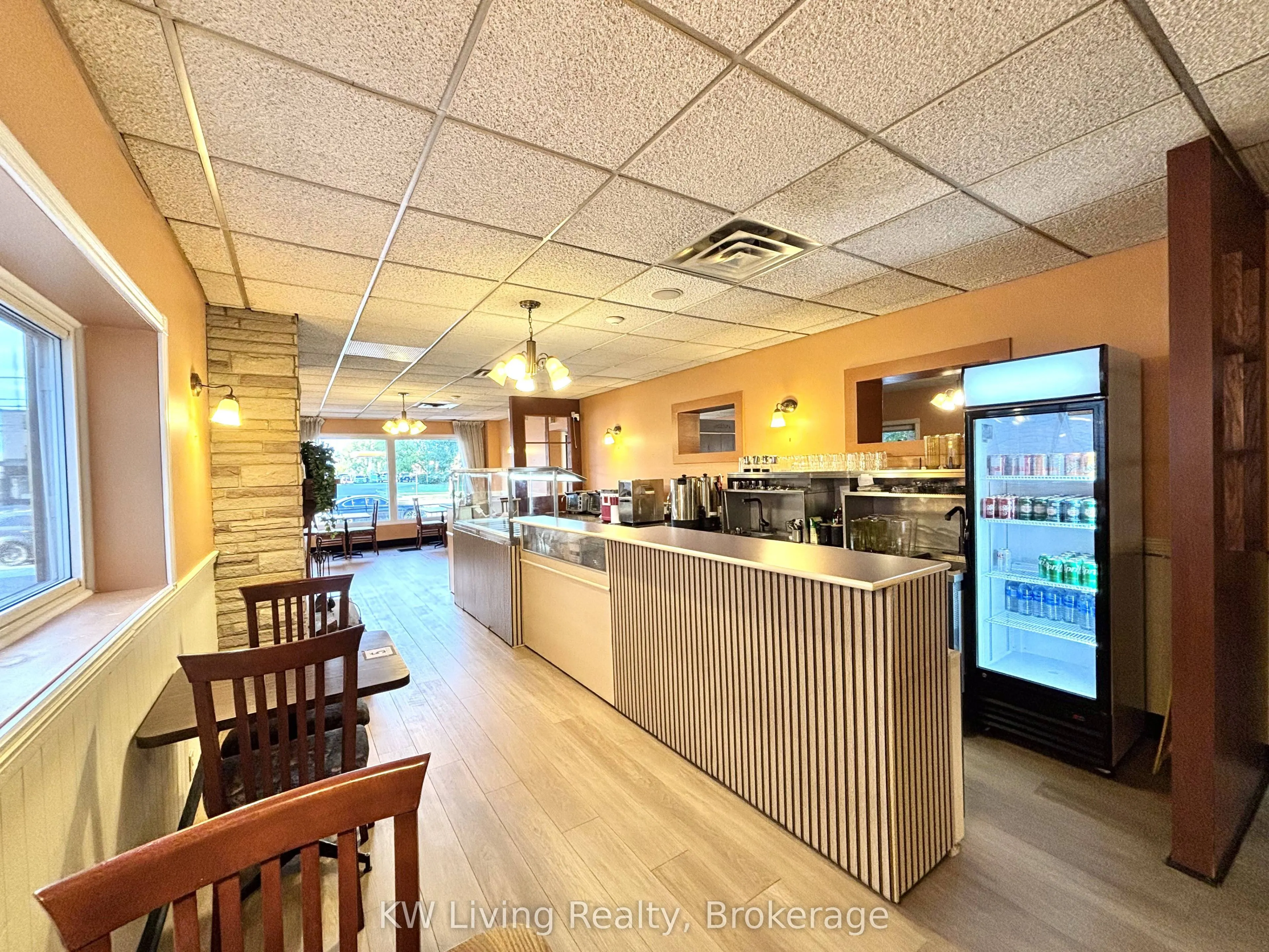 911 Sheppard Avenue W