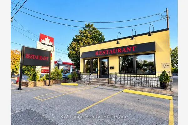 911 Sheppard Avenue W