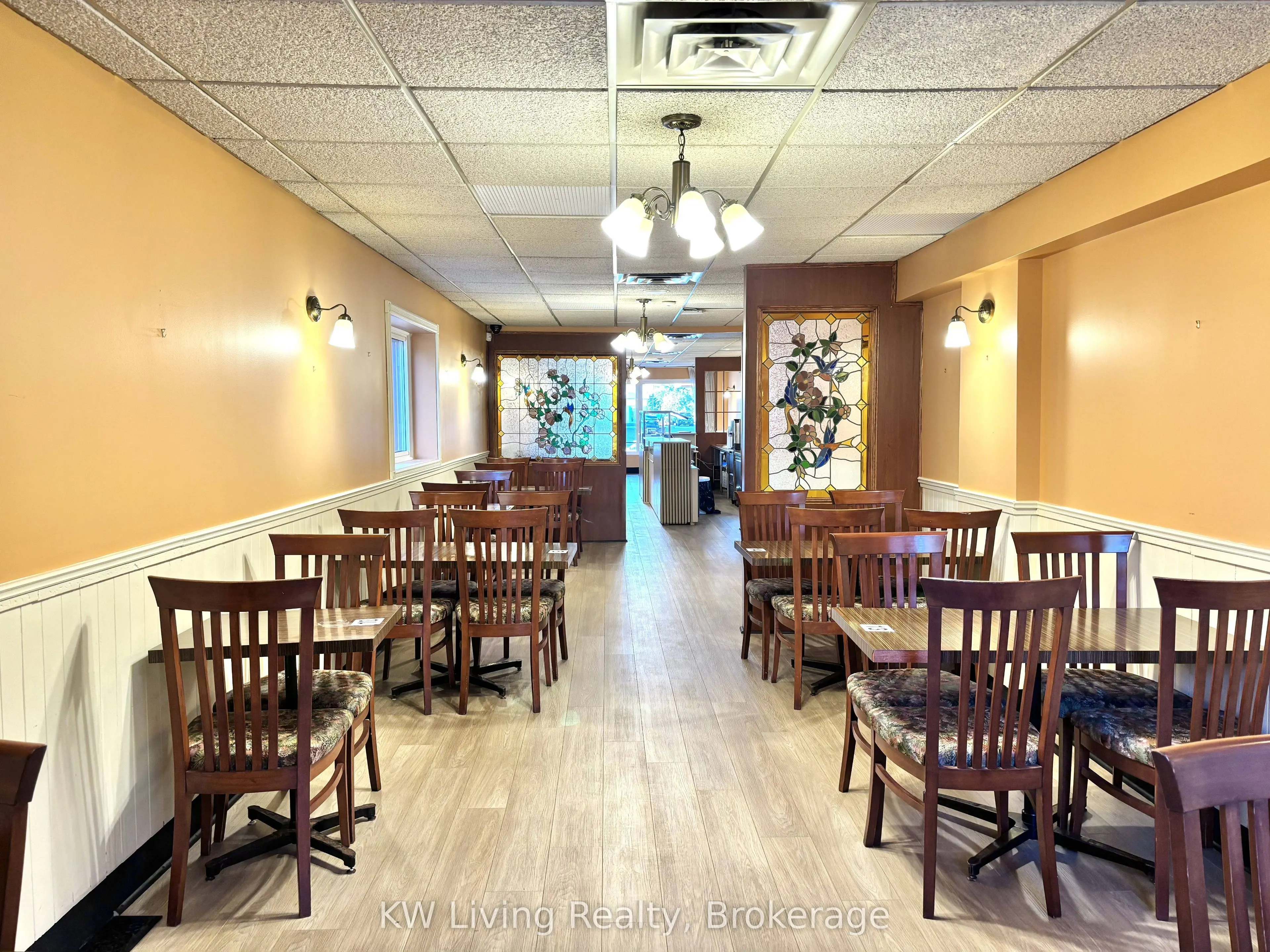 911 Sheppard Avenue W