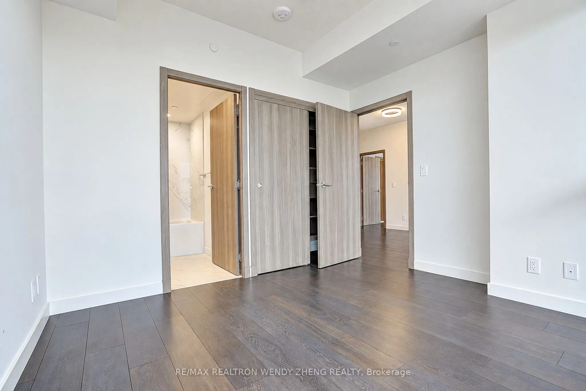 27 Mcmahon Drive #2802